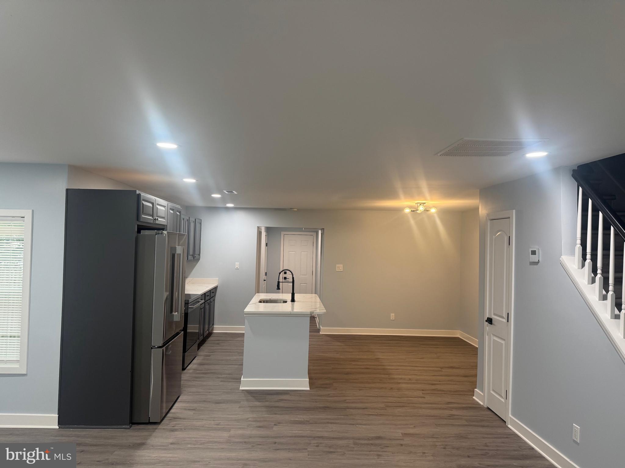 997 FLEMINGS LANDING ROAD