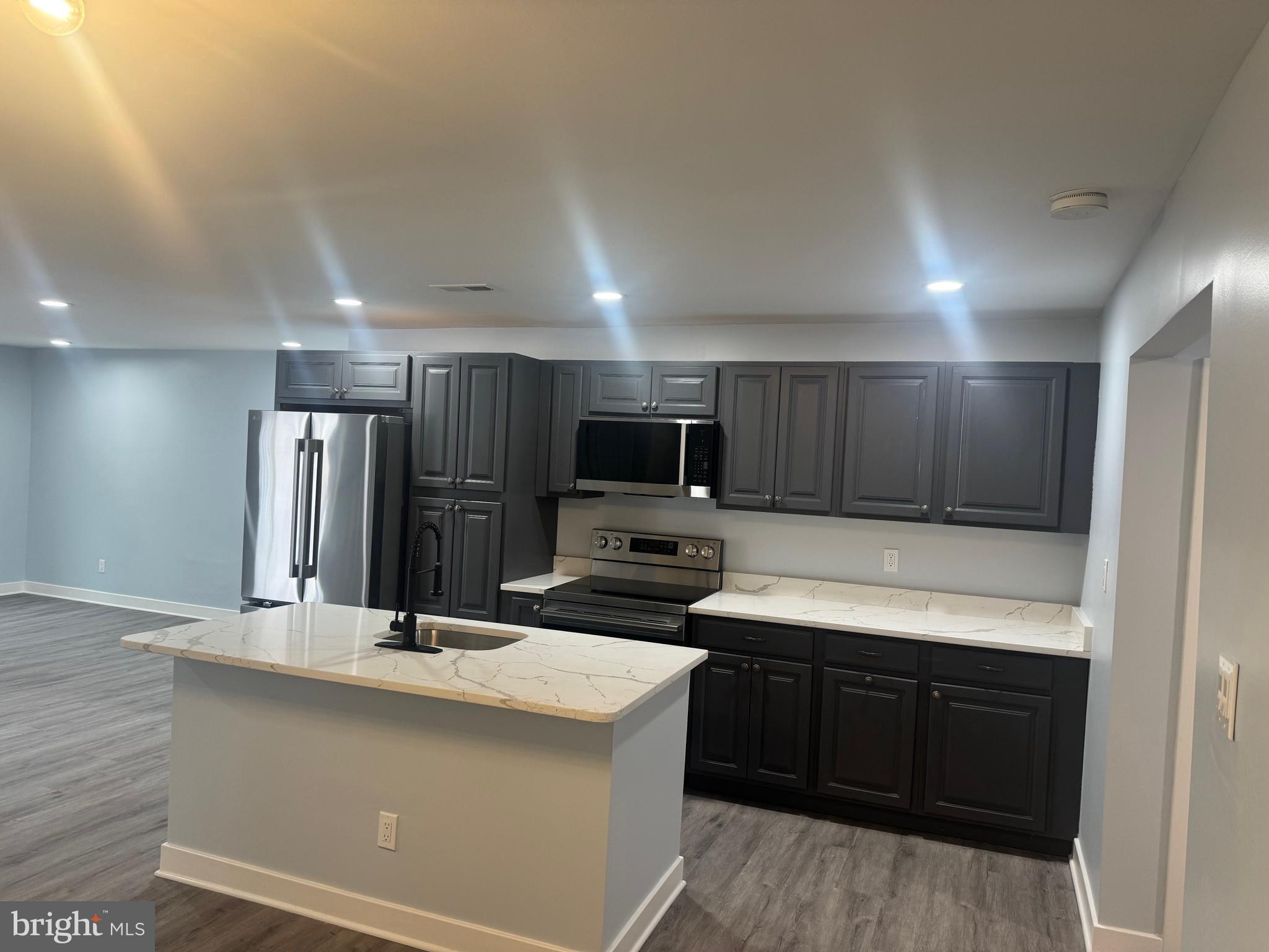 997 FLEMINGS LANDING ROAD