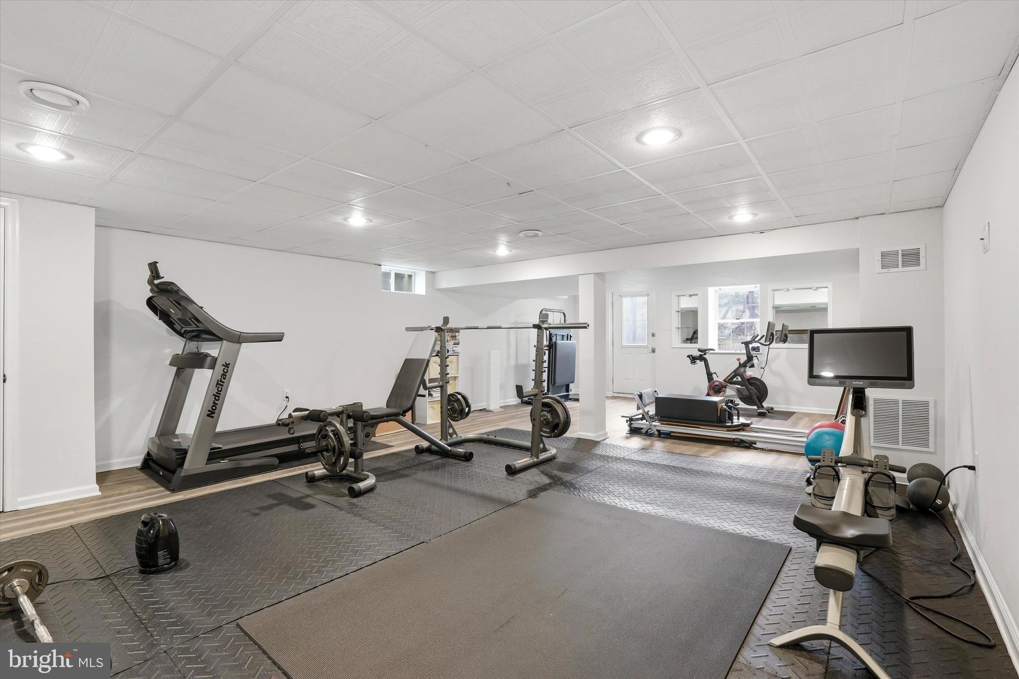 MOUNTAIN VIEW - Residential