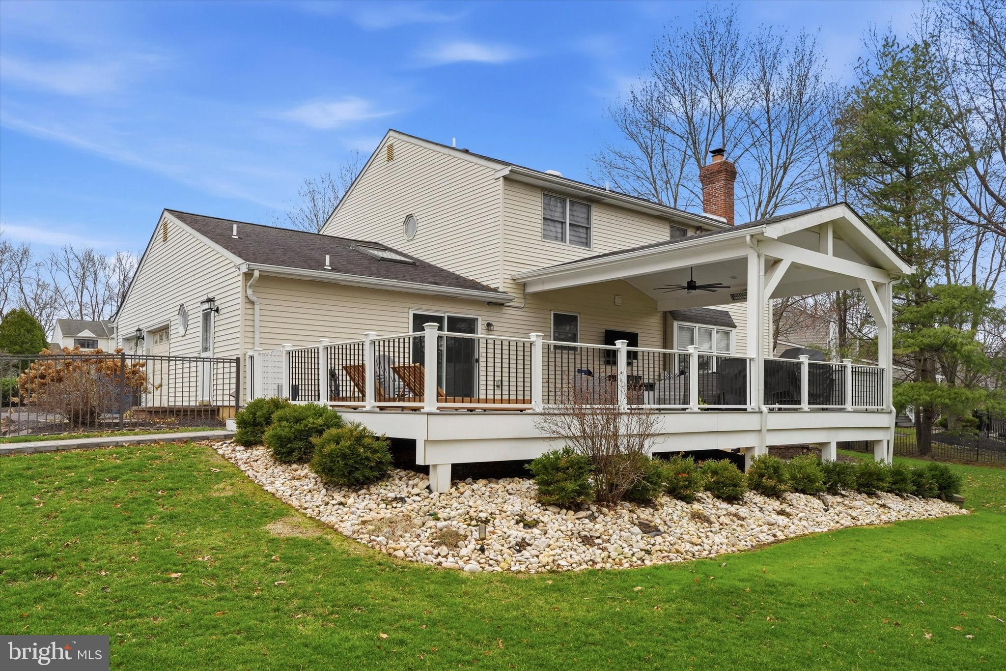 MOUNTAIN VIEW - Residential