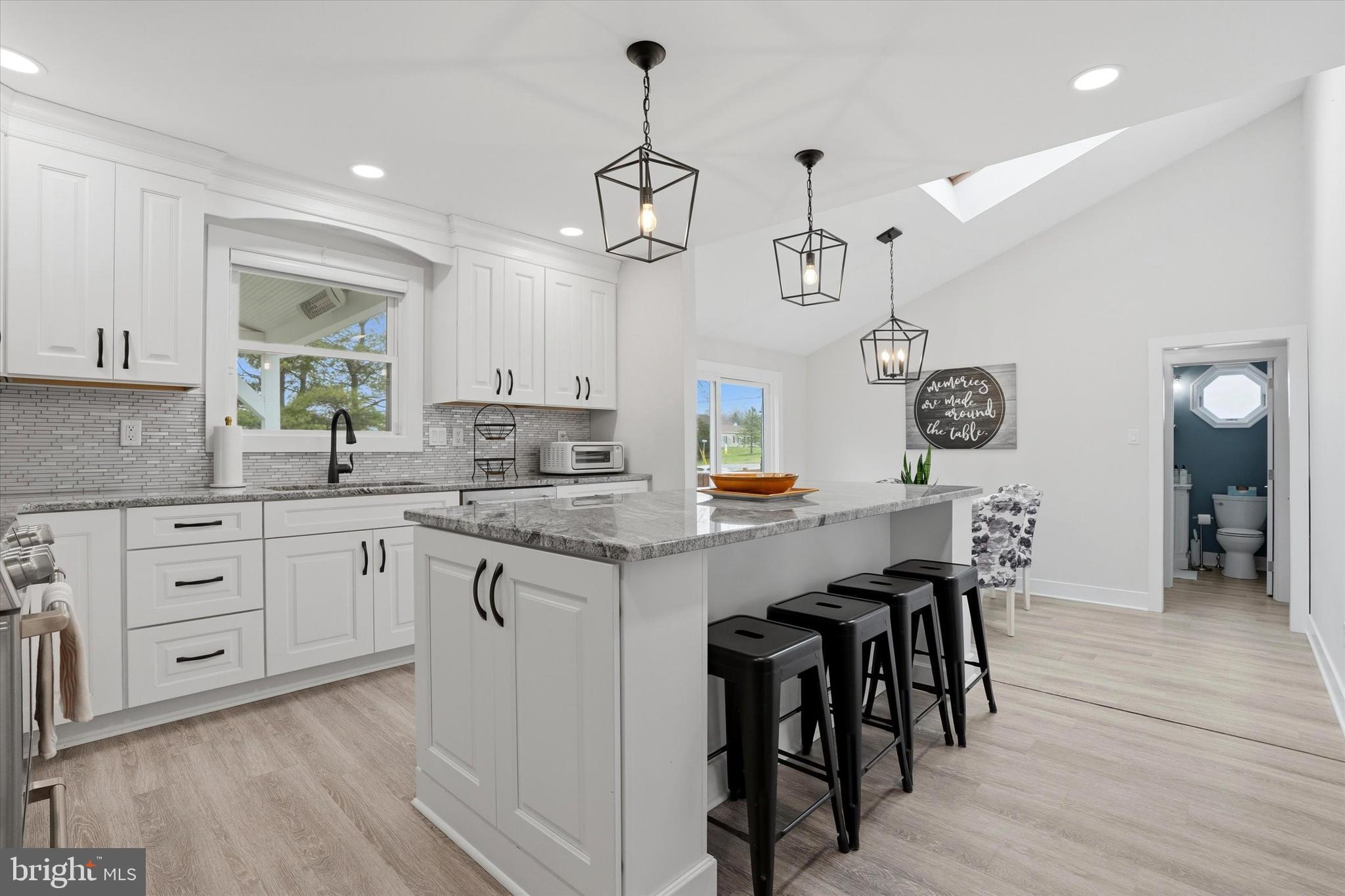 MOUNTAIN VIEW - Residential