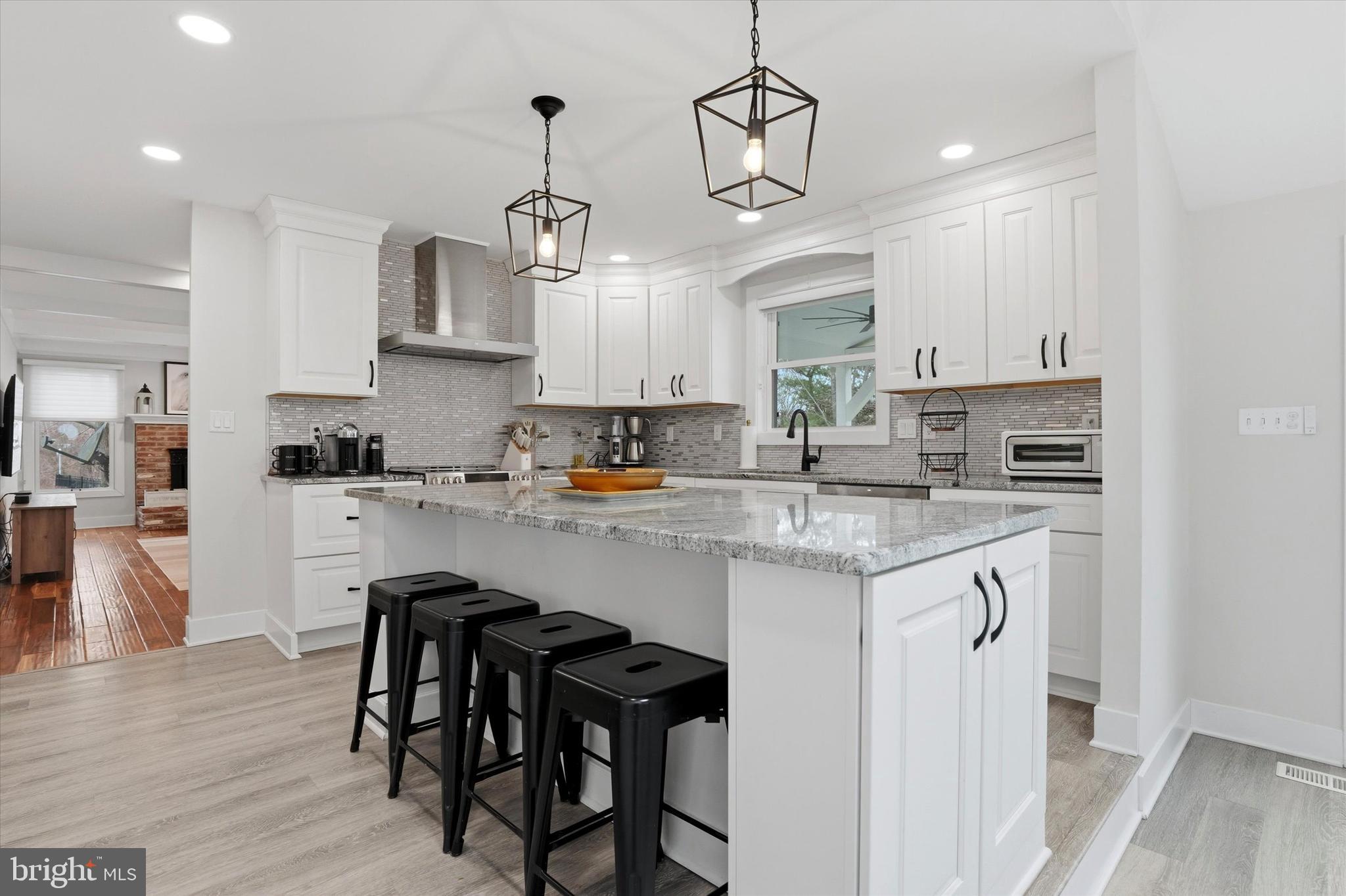 MOUNTAIN VIEW - Residential