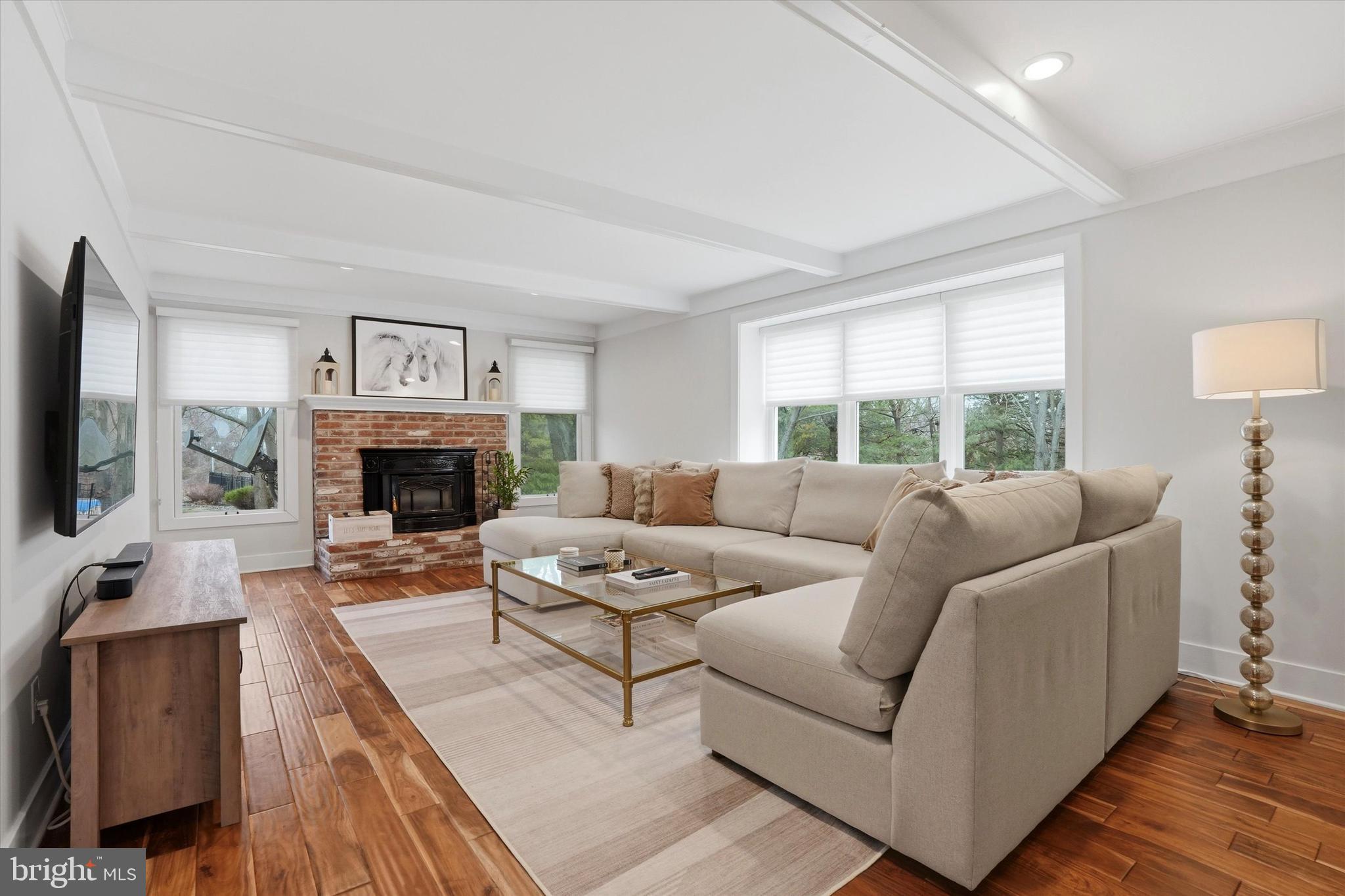 MOUNTAIN VIEW - Residential