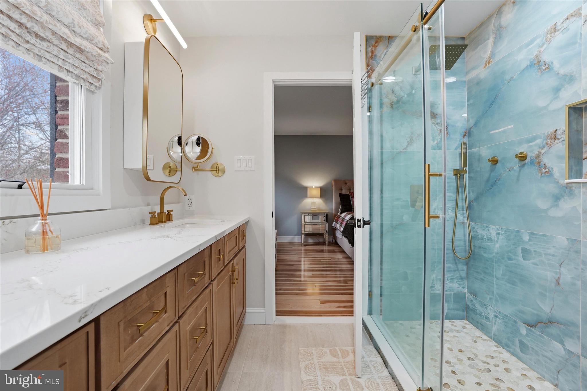 MOUNTAIN VIEW - Residential