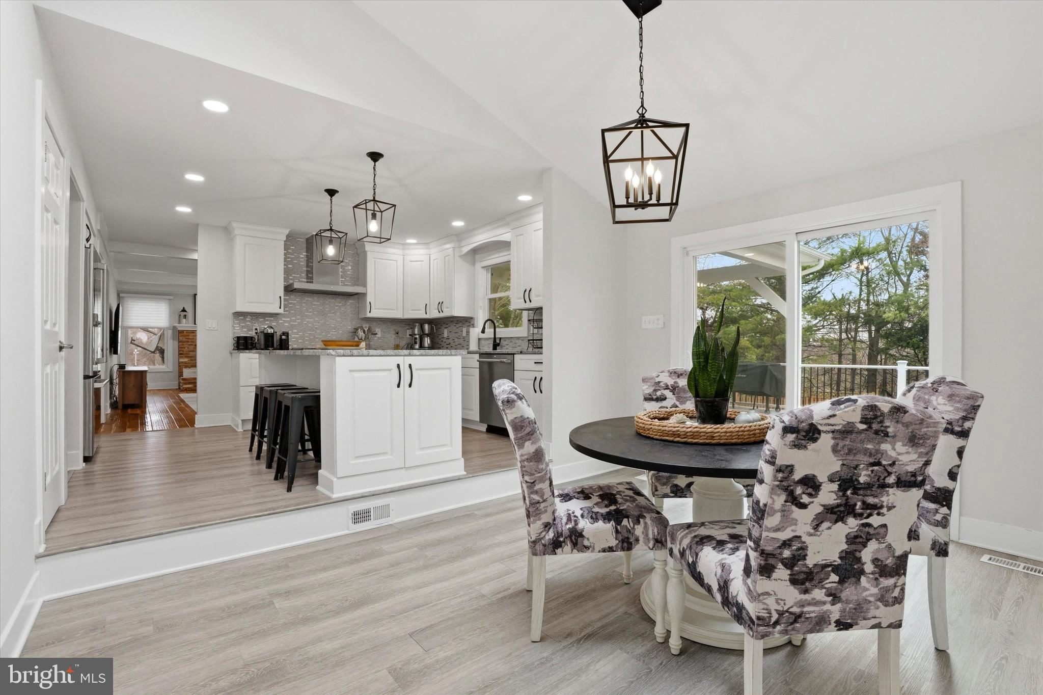 MOUNTAIN VIEW - Residential