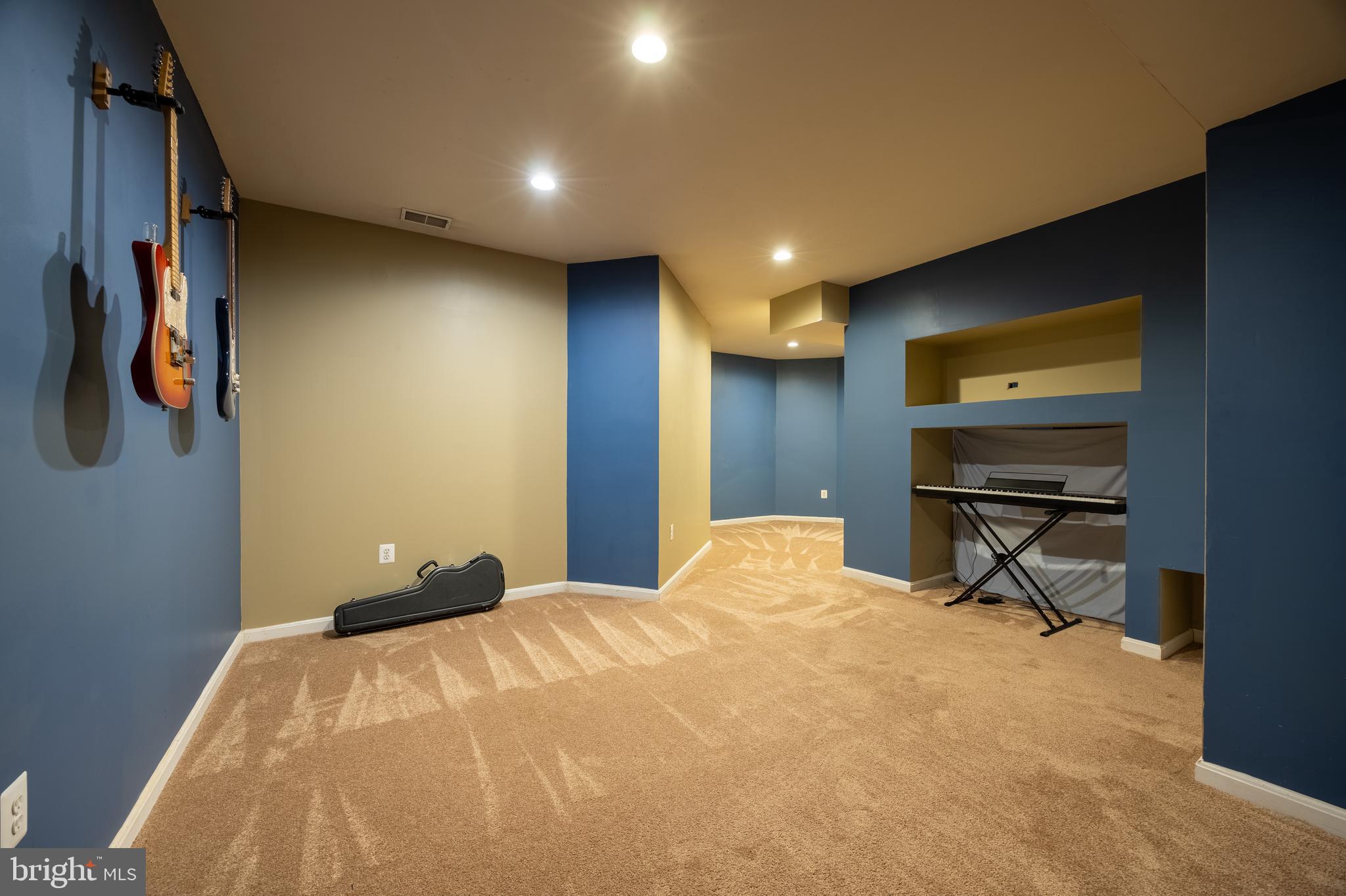 SCARBOROUGH WOODS - Residential