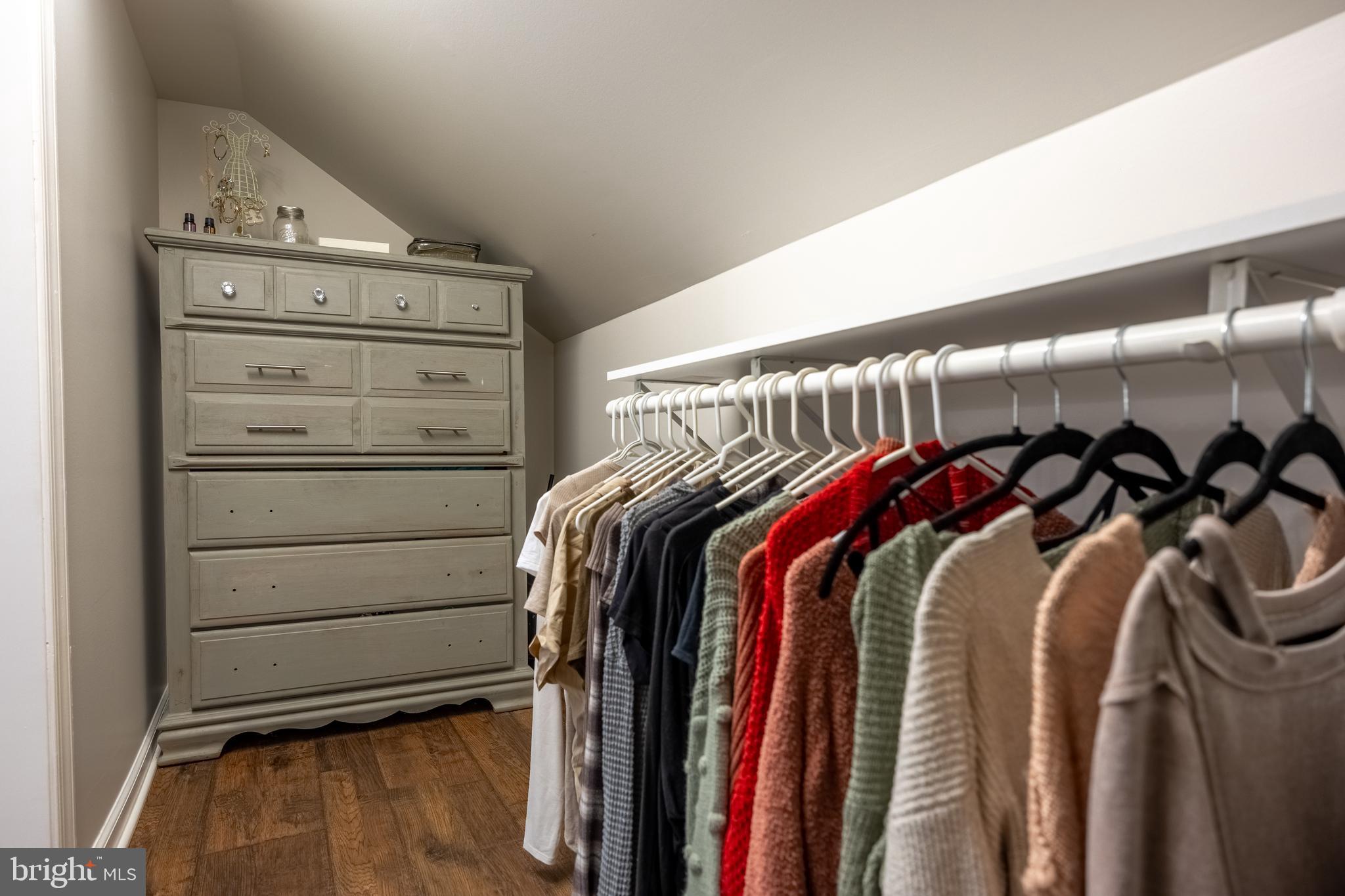 SCARBOROUGH WOODS - Residential