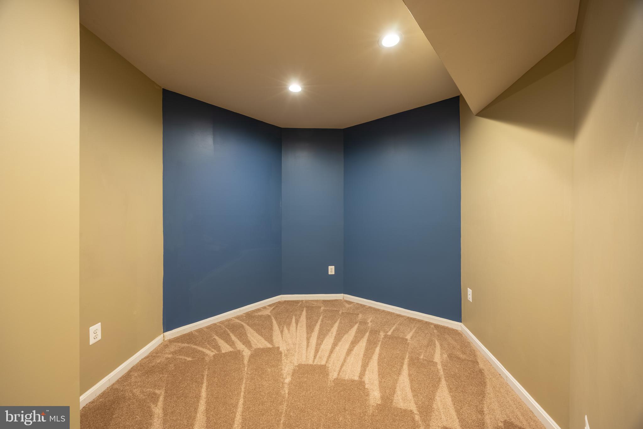 SCARBOROUGH WOODS - Residential