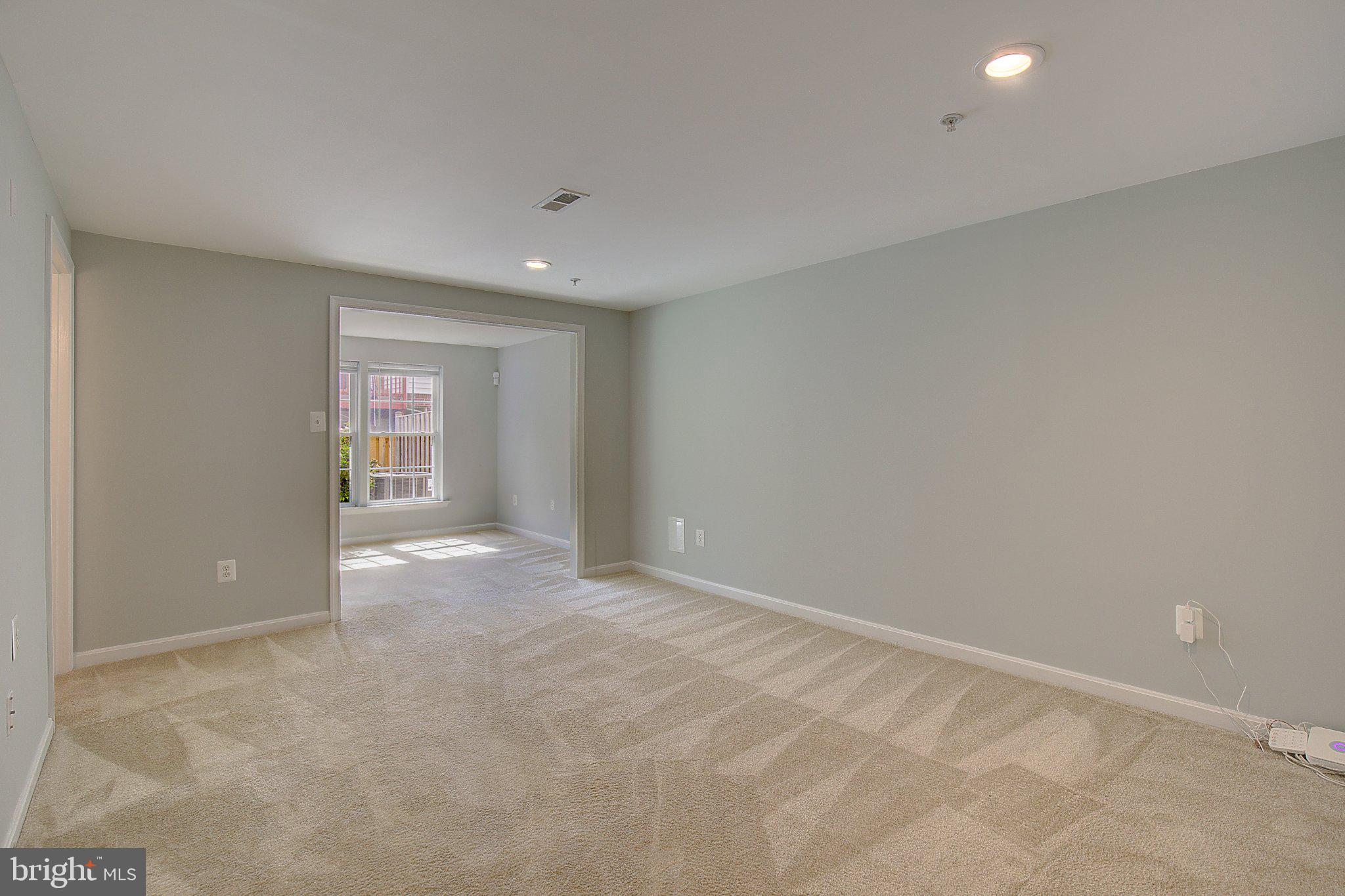 1438 THORNBURY COURT