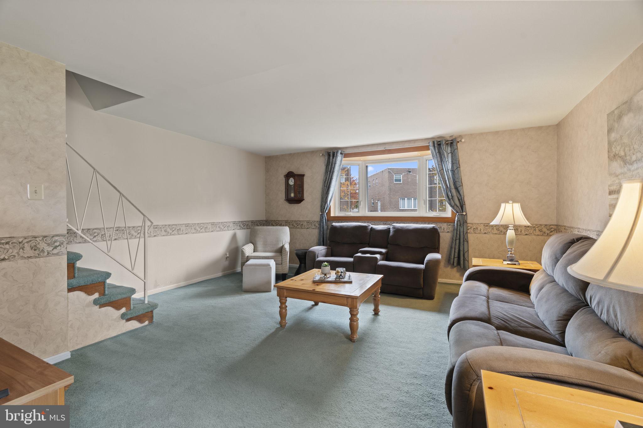 SOMERTON - Residential