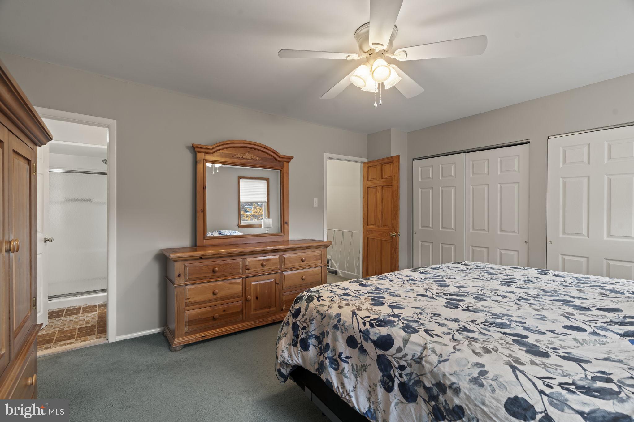 SOMERTON - Residential