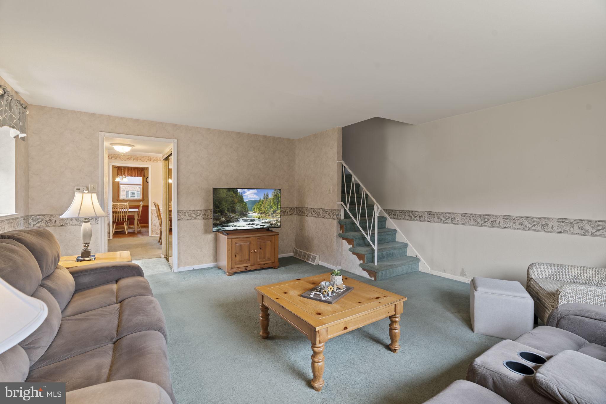 SOMERTON - Residential