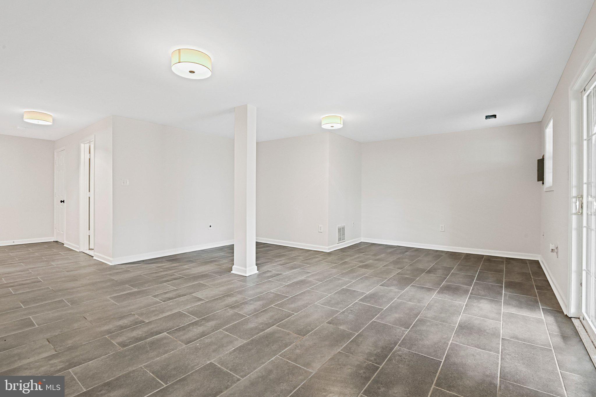 COUNTRYSIDE - Residential