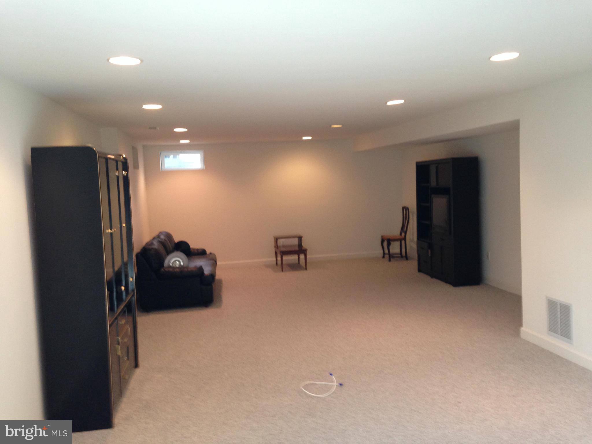 DELLABROOKE FOREST - Residential Lease