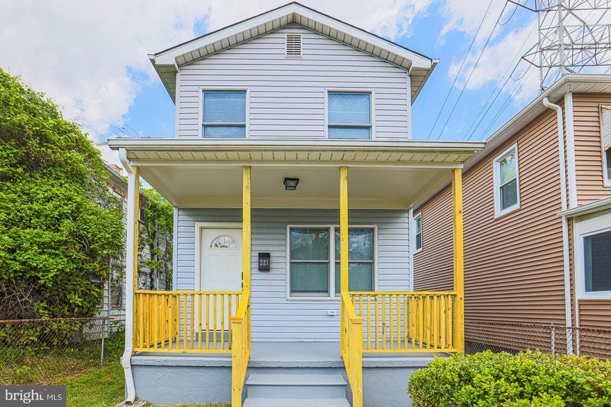 Beautiful one of a kind rental property available now!! Enter in through the main level which offers a fully renovated modern kitchen and a full set of brand new appliances. The living room and dining room combination, with plush carpeting, the perfect place for relaxing or a family movie night . There are three bedrooms on the upper level and one full bath.
Nicely landscaped this rental is a perfect starter home. Charming and cozy explain this property best. Plenty of room for a growing family. You'll feel safe with the children playing in the backyard. Nice size Patio out back for you to sip Ice tea in the summer while you watch the kids play in the yard.