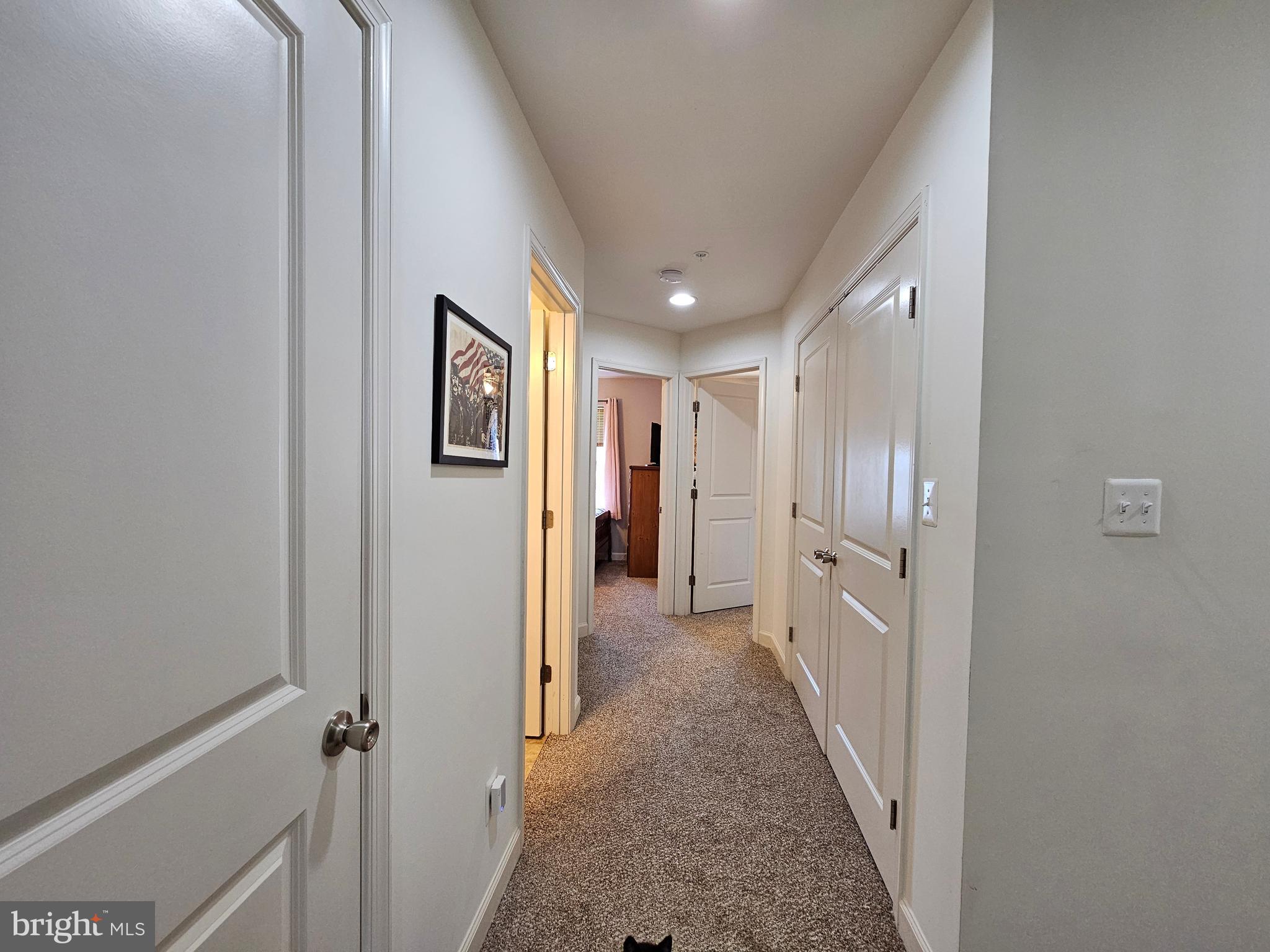 COLONIAL VILLAGE - Residential