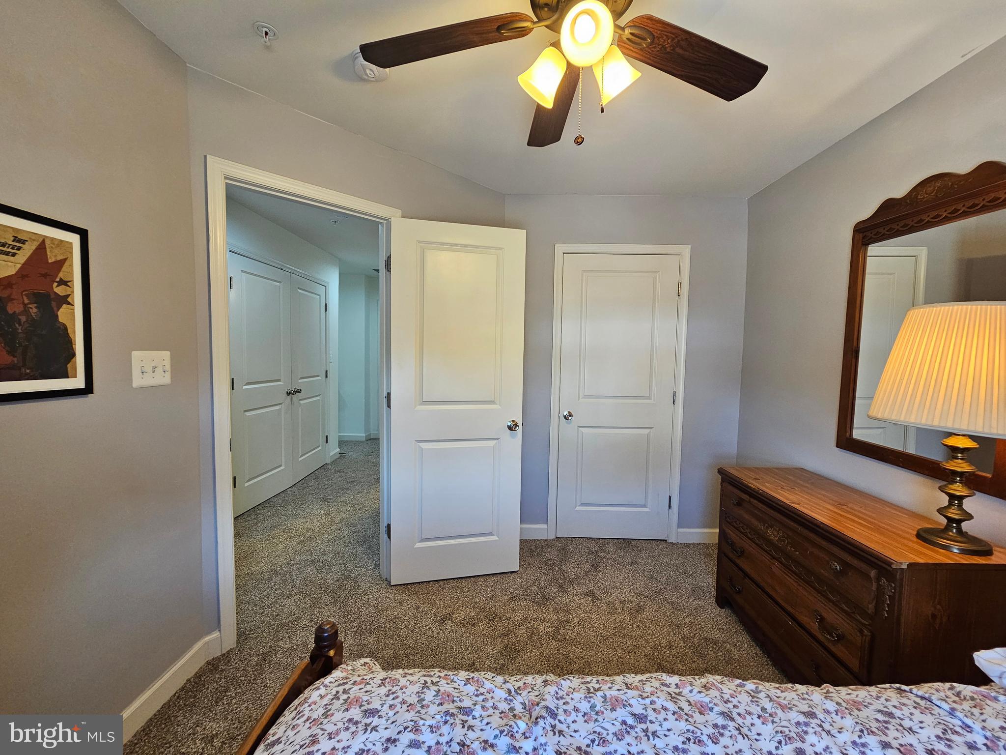 COLONIAL VILLAGE - Residential