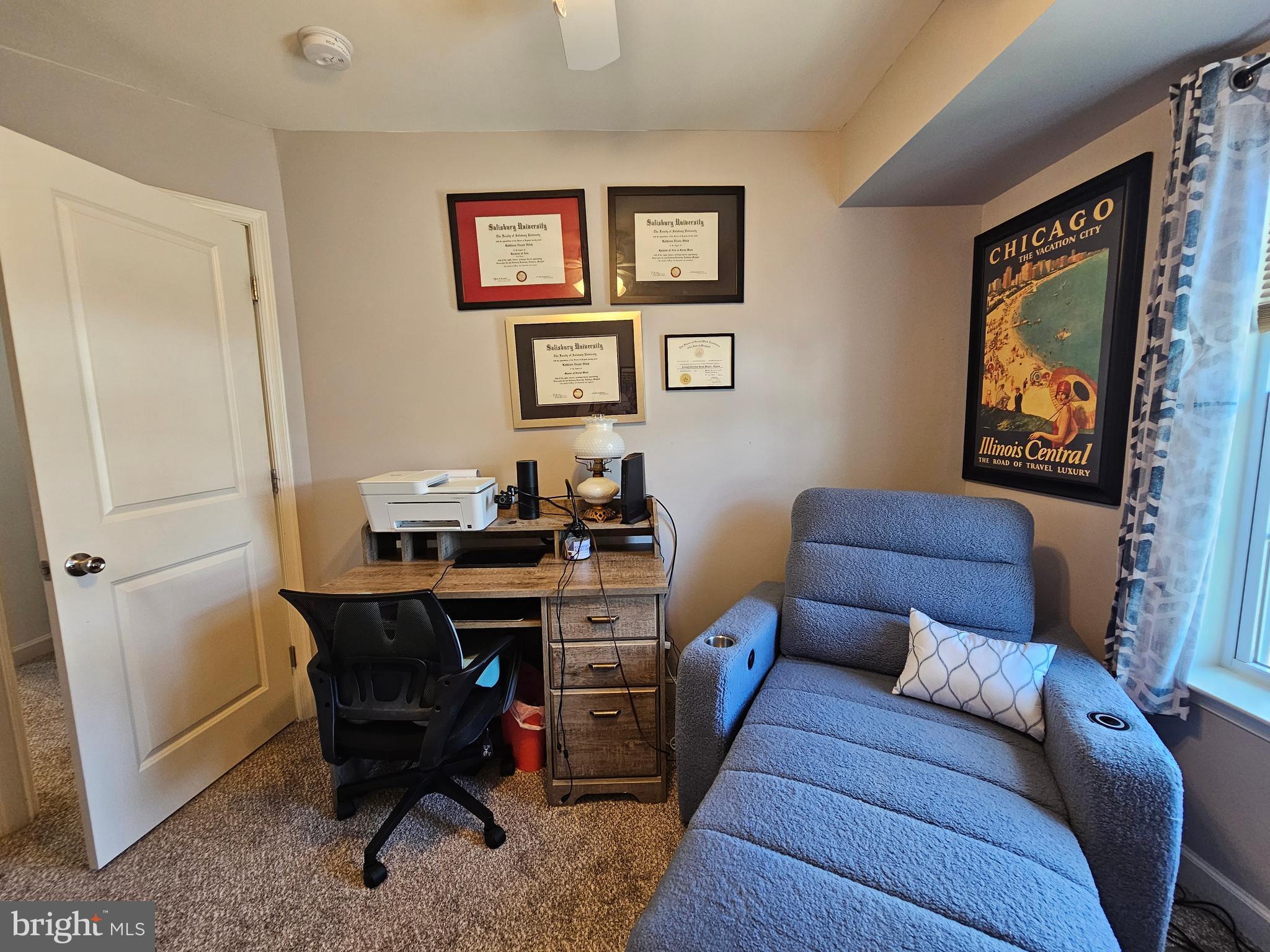 COLONIAL VILLAGE - Residential