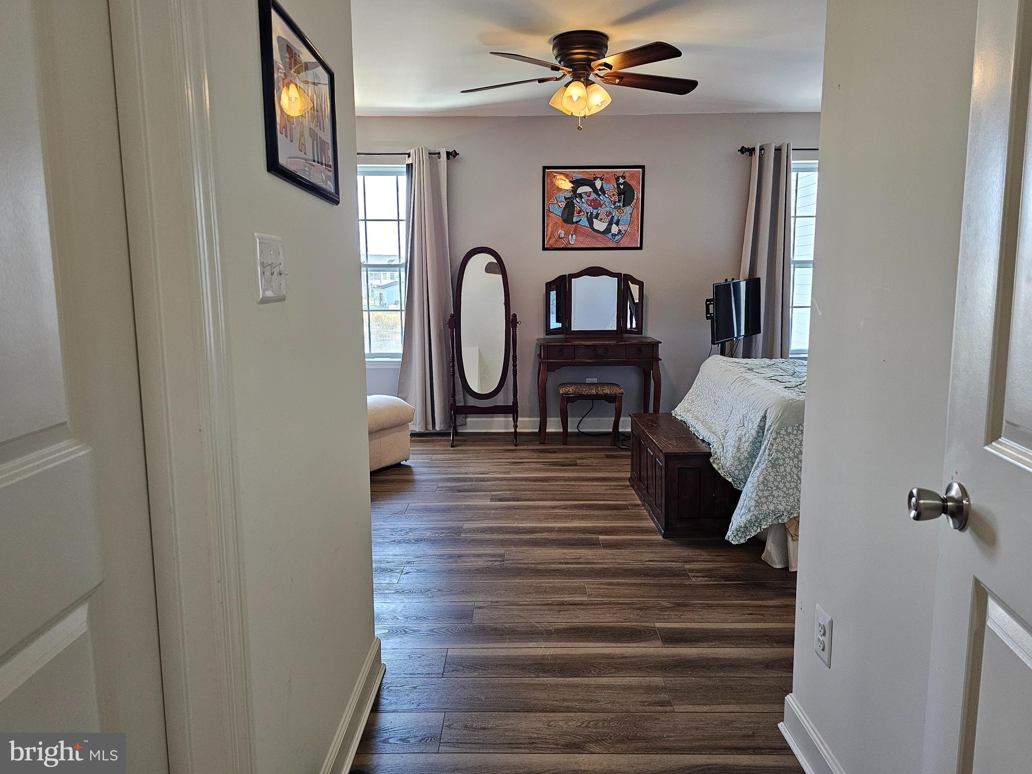 COLONIAL VILLAGE - Residential