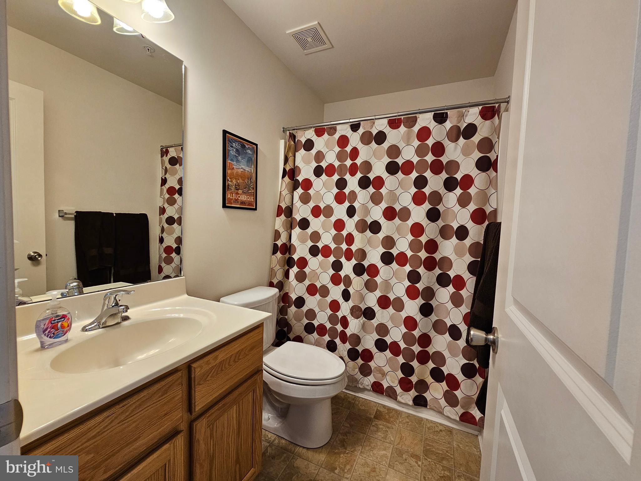 COLONIAL VILLAGE - Residential