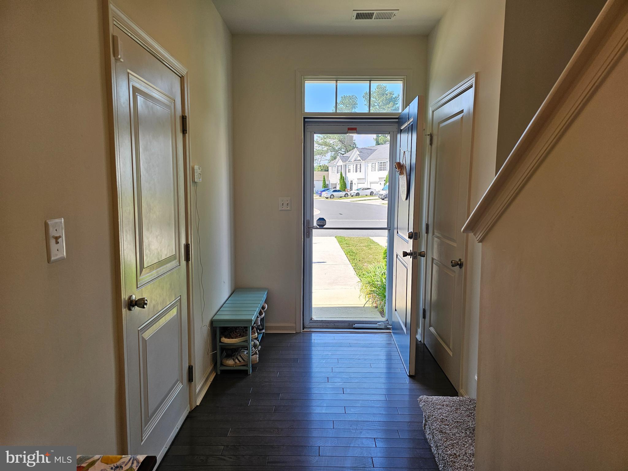 COLONIAL VILLAGE - Residential