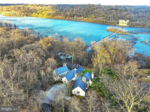 1100 CREST LANE MCLEAN VA 22101