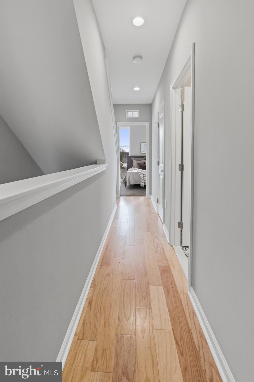 JOHNSTON SQUARE - Residential