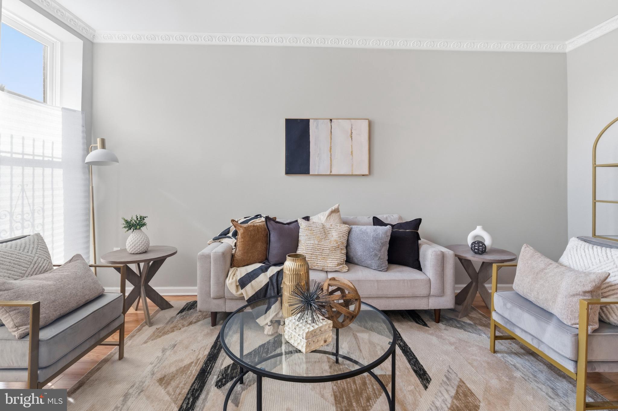 JOHNSTON SQUARE - Residential