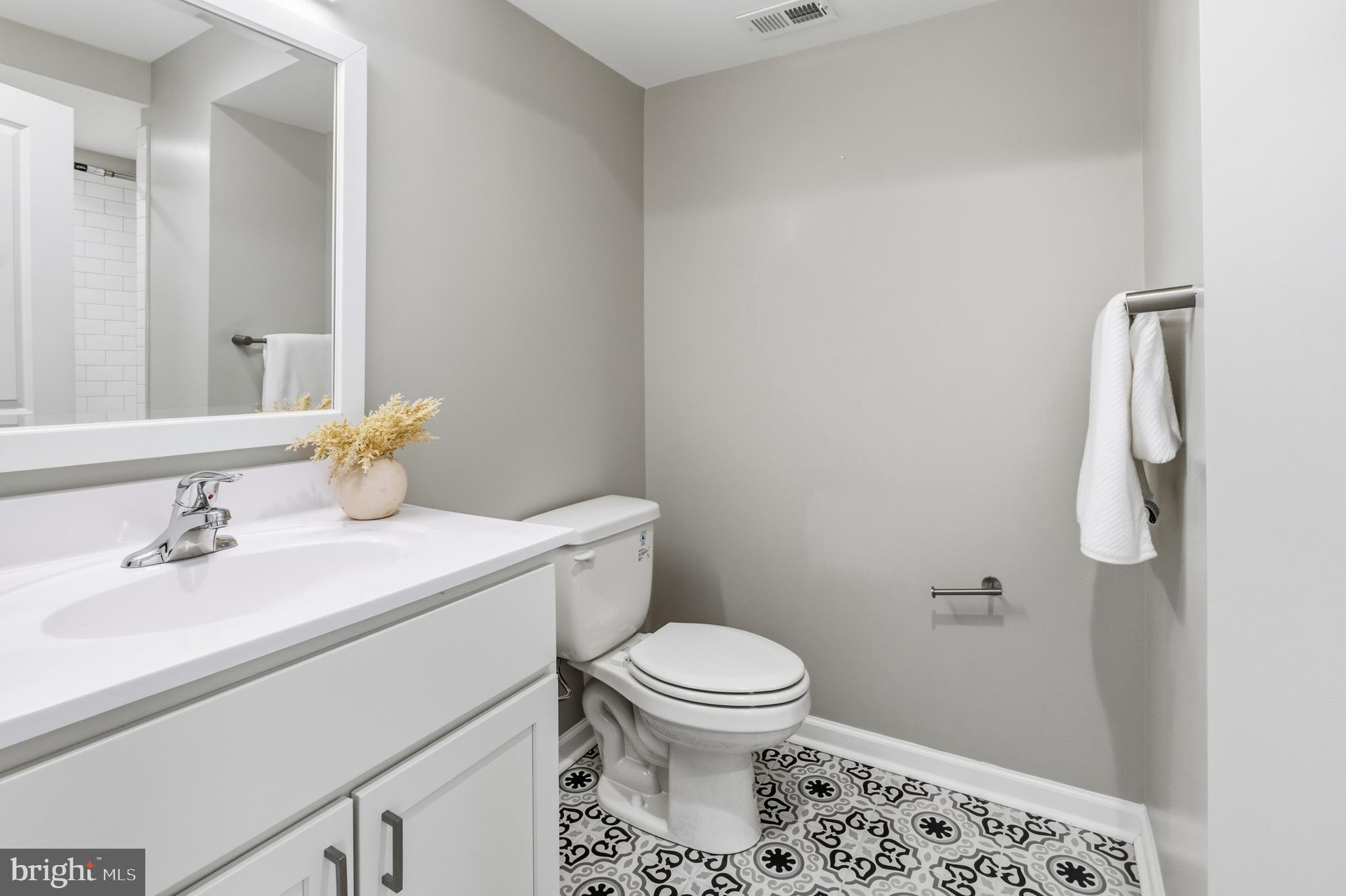 JOHNSTON SQUARE - Residential