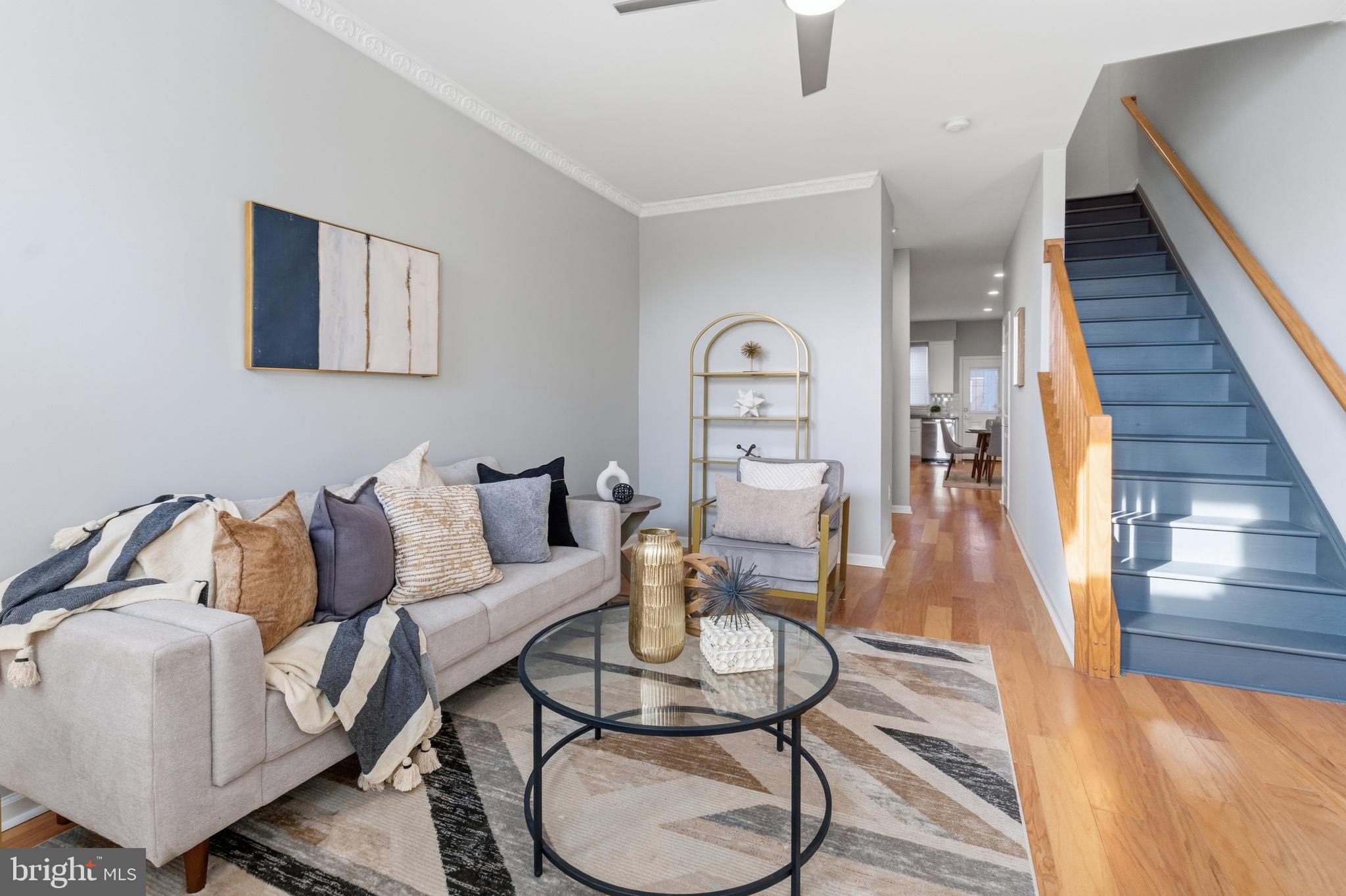 JOHNSTON SQUARE - Residential