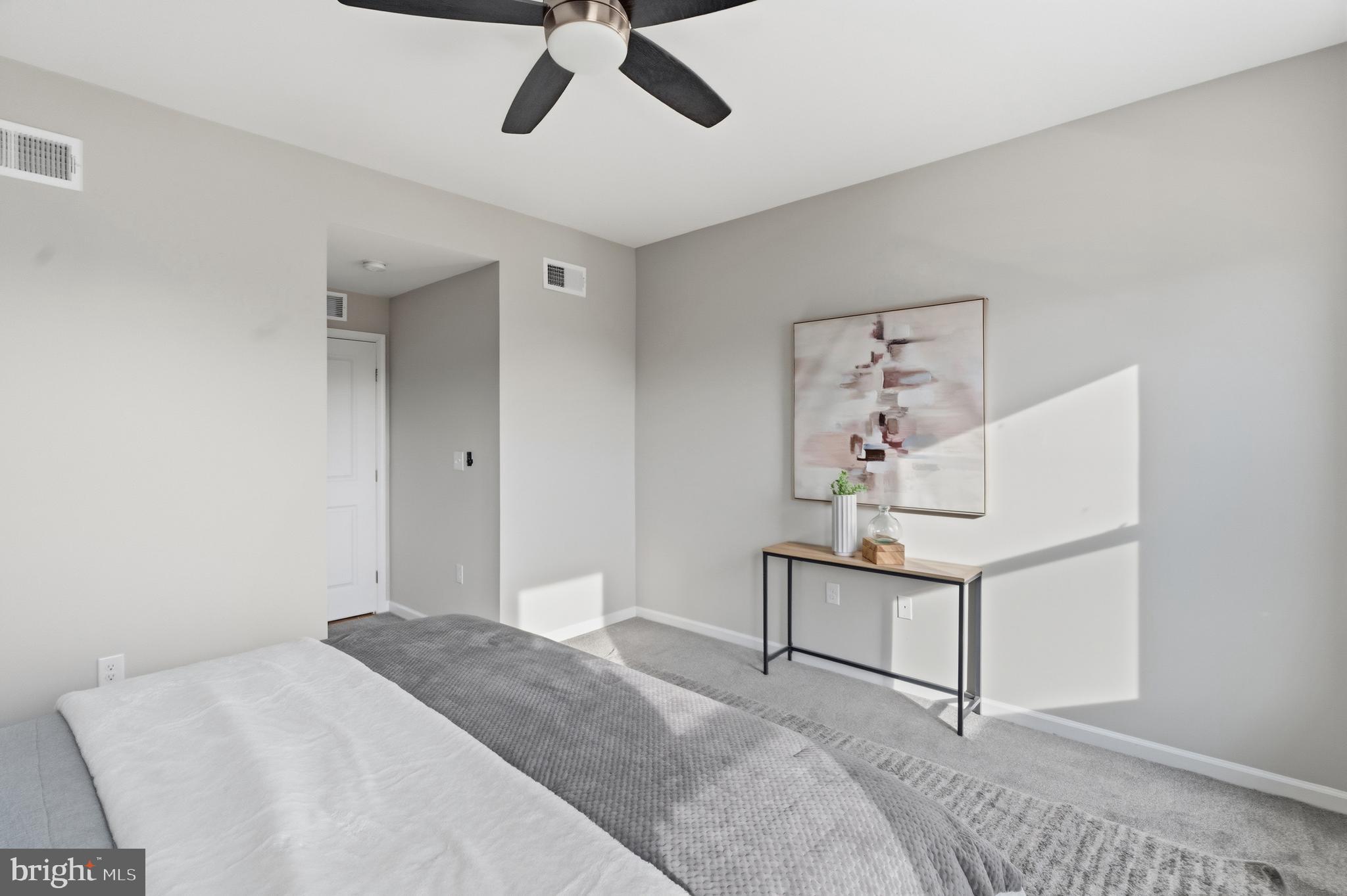 JOHNSTON SQUARE - Residential