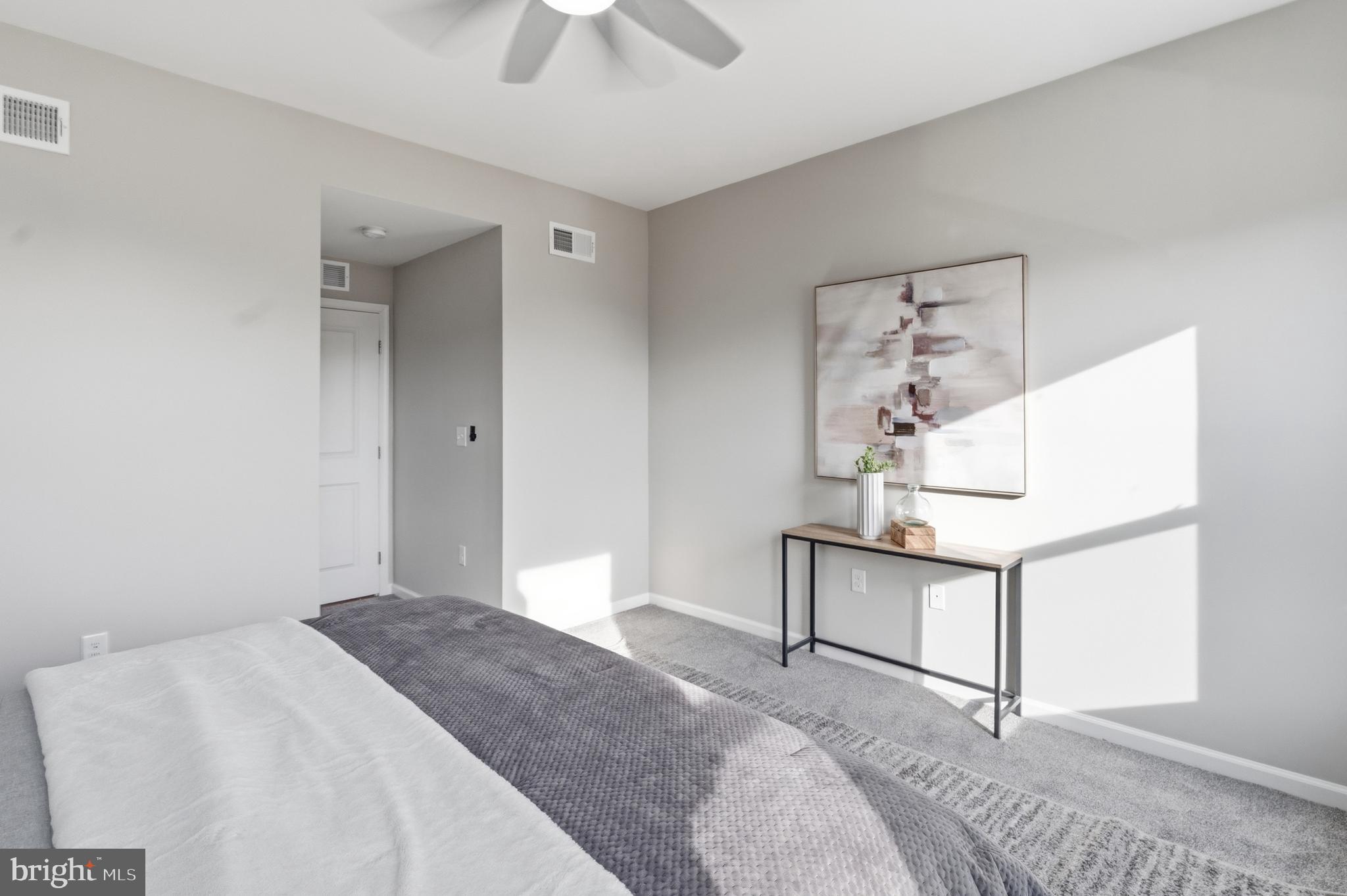 JOHNSTON SQUARE - Residential