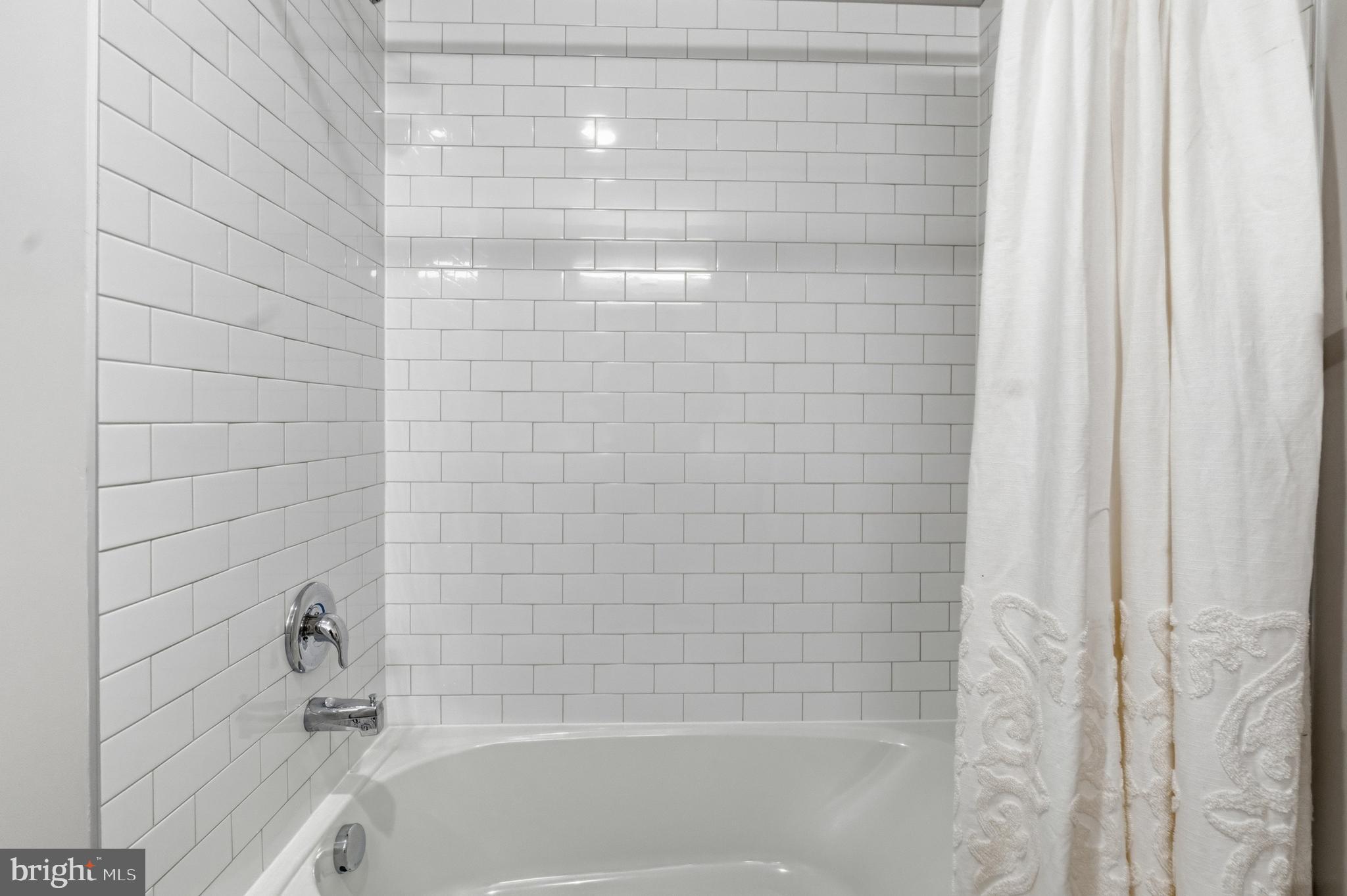 JOHNSTON SQUARE - Residential