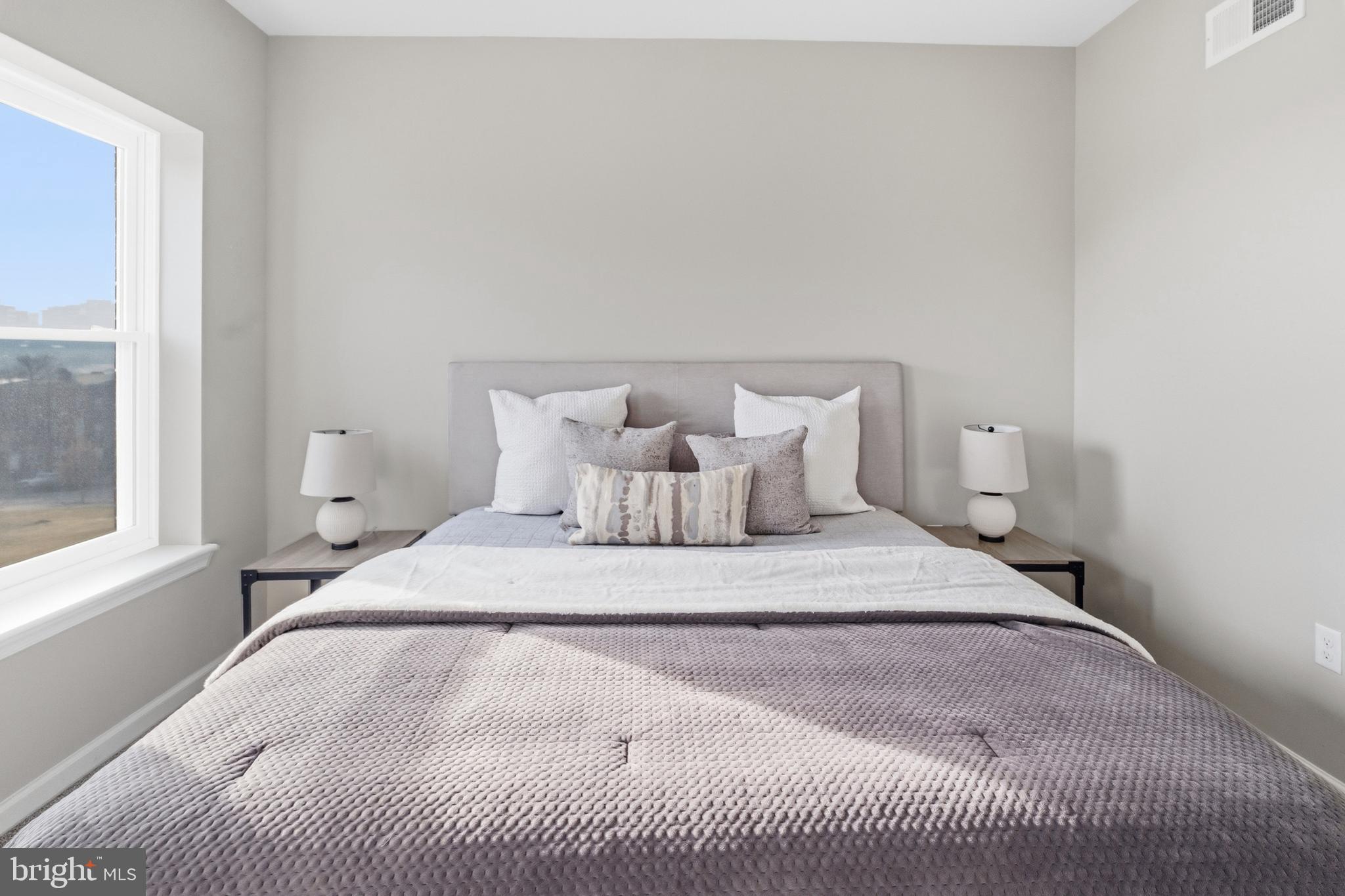 JOHNSTON SQUARE - Residential