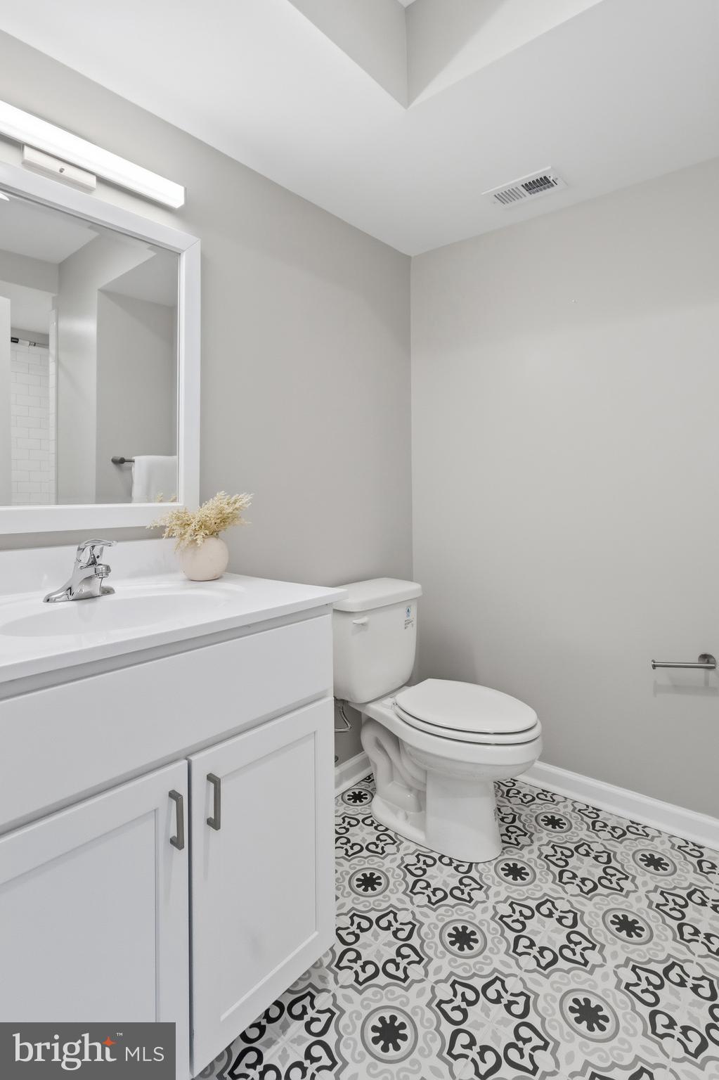 JOHNSTON SQUARE - Residential