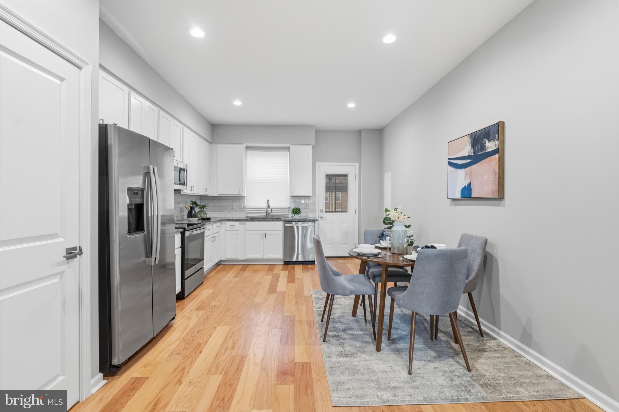 JOHNSTON SQUARE - Residential