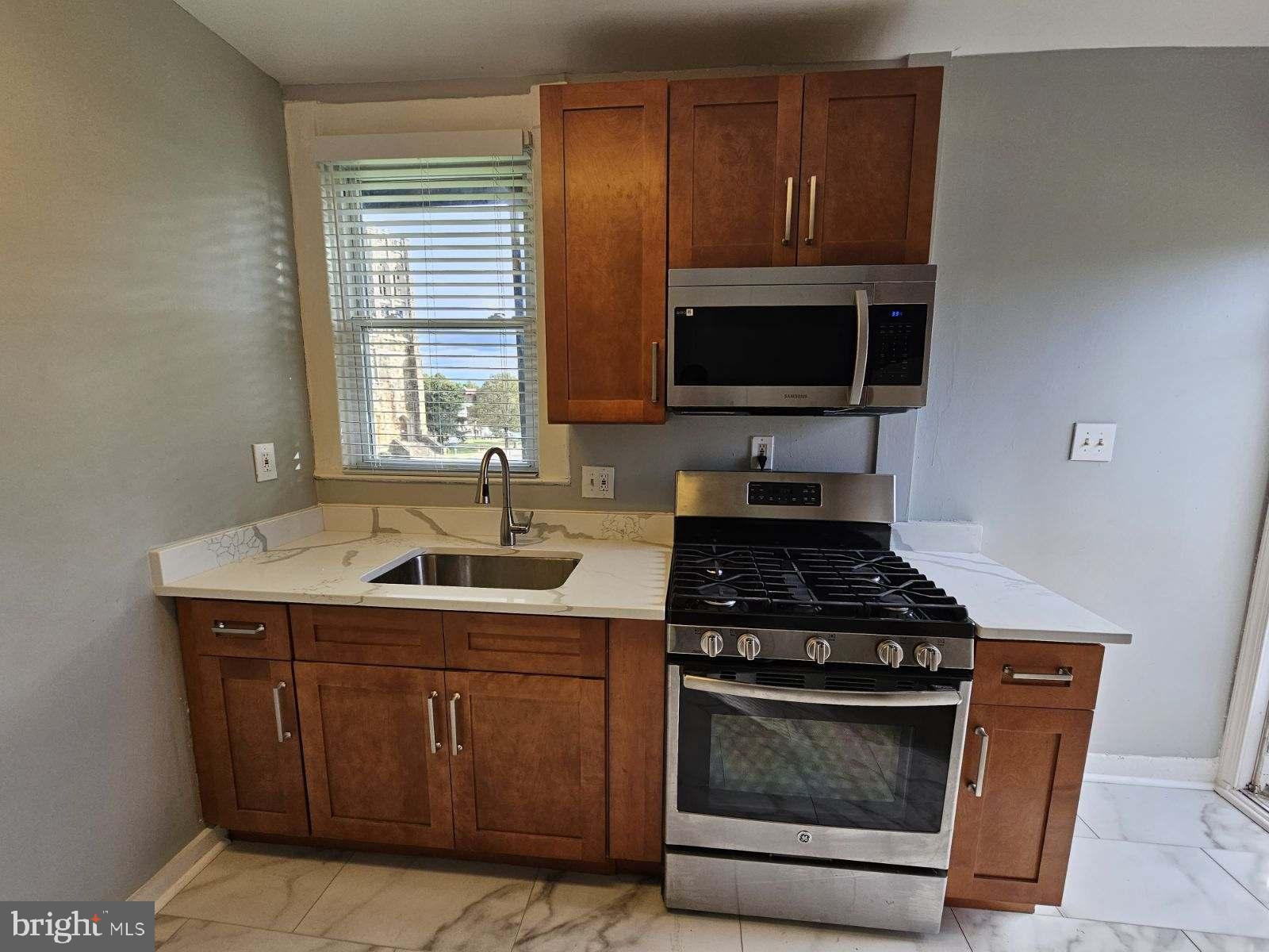 DORCHESTER - Residential Income