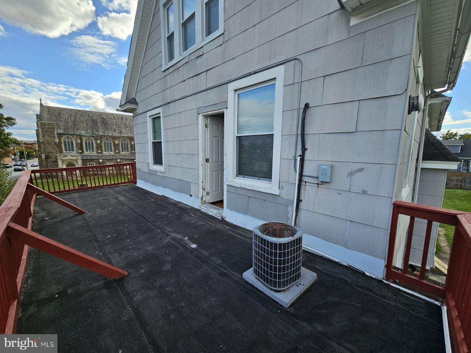 DORCHESTER - Residential Income