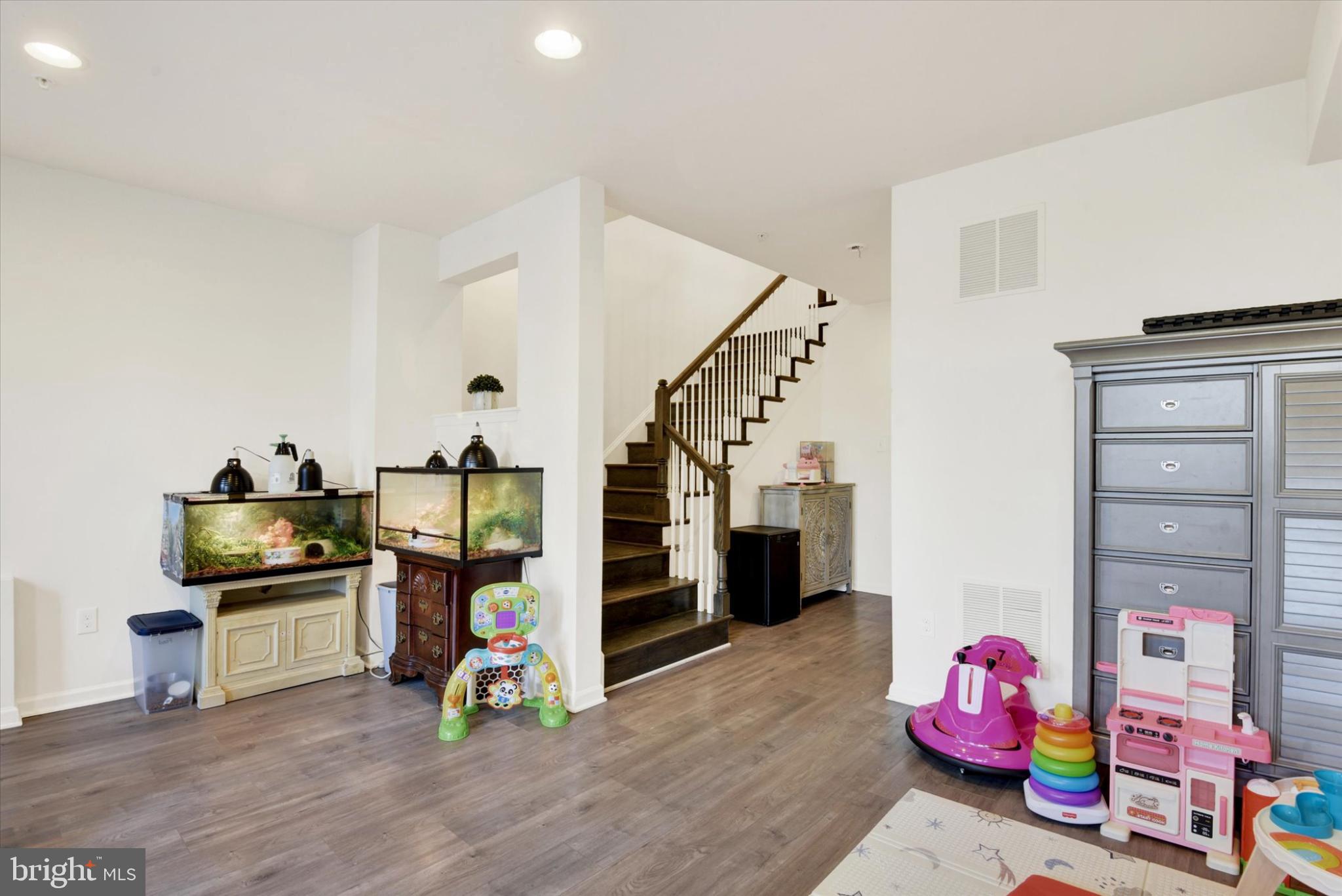 TUSCARORA CREEK - Residential