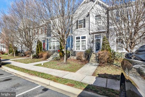 Townhouse For Sale - 2019 Tuscarora Valley Court<br/> Frederick County, FREDERICK, MD 21702