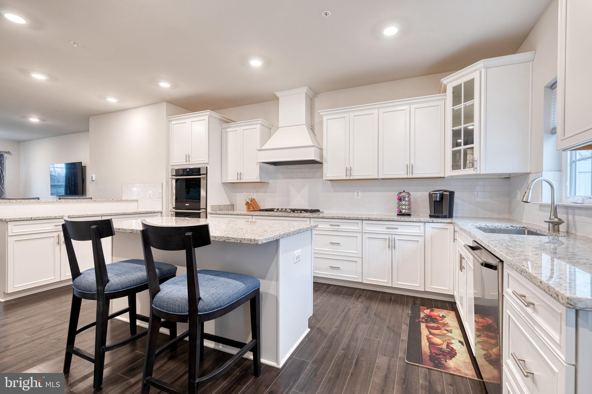 STRAWBRIDGE COMMONS - Residential