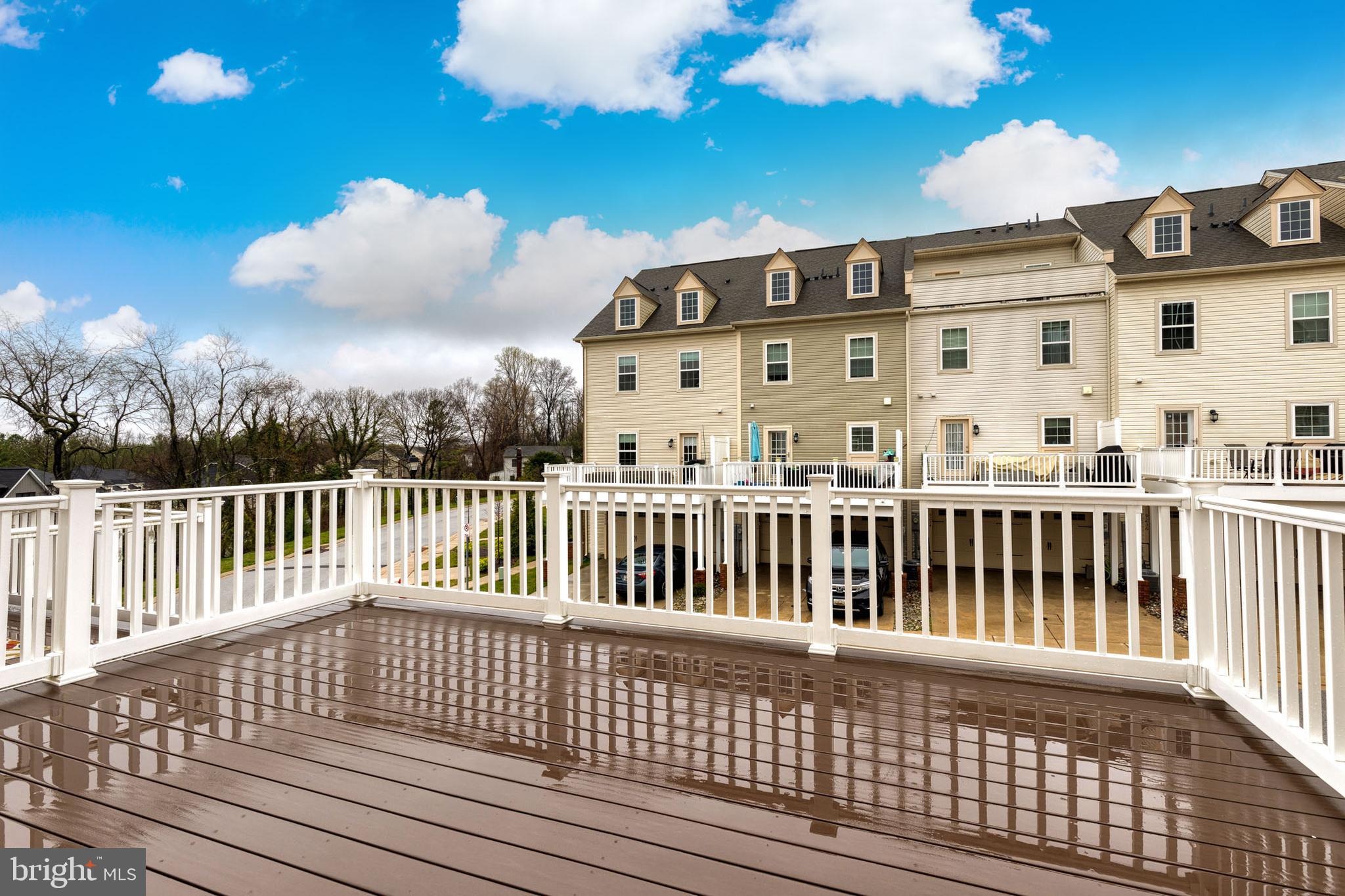 STRAWBRIDGE COMMONS - Residential