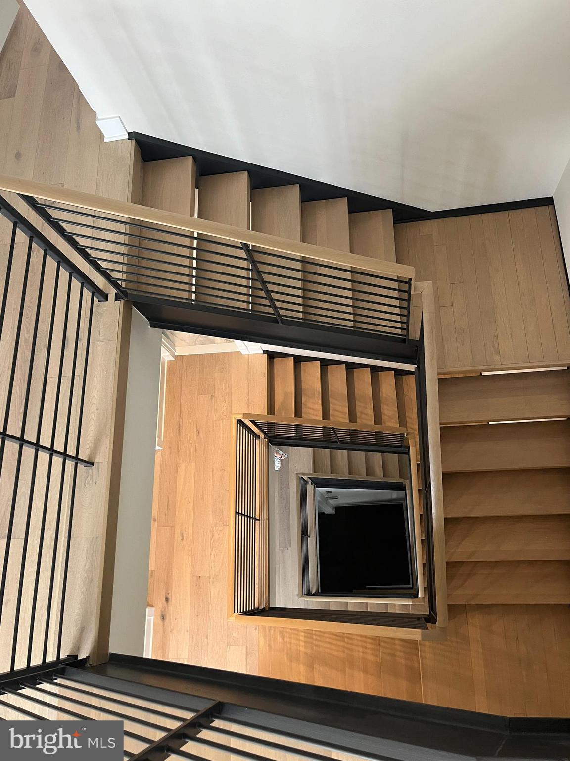 THE TOWNHOMES AT THE CRESCENT - Residential