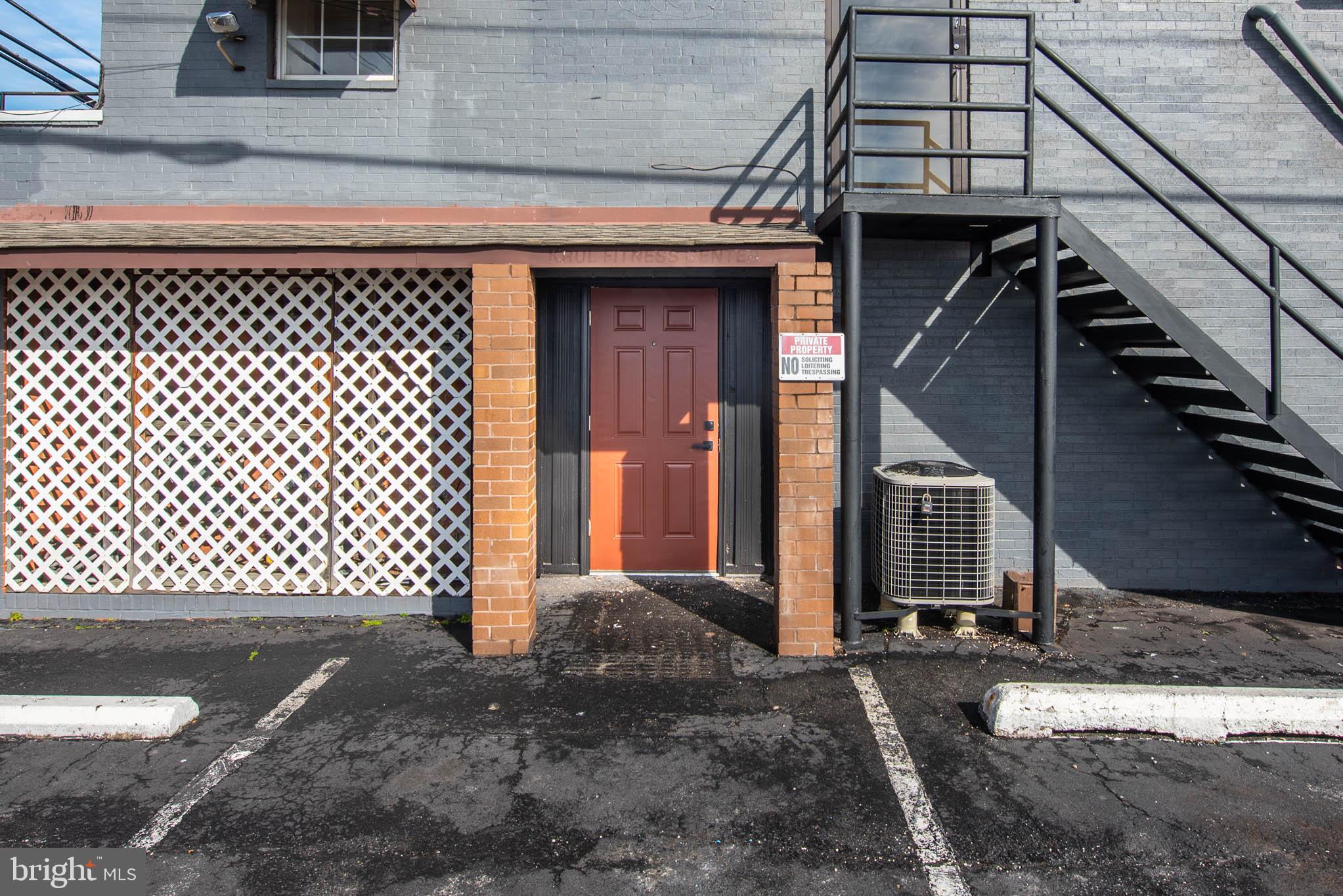 ROSEDALE - Commercial Lease