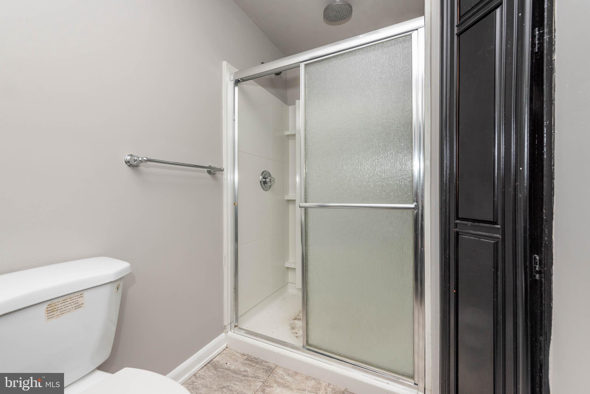 ROSEDALE - Commercial Lease