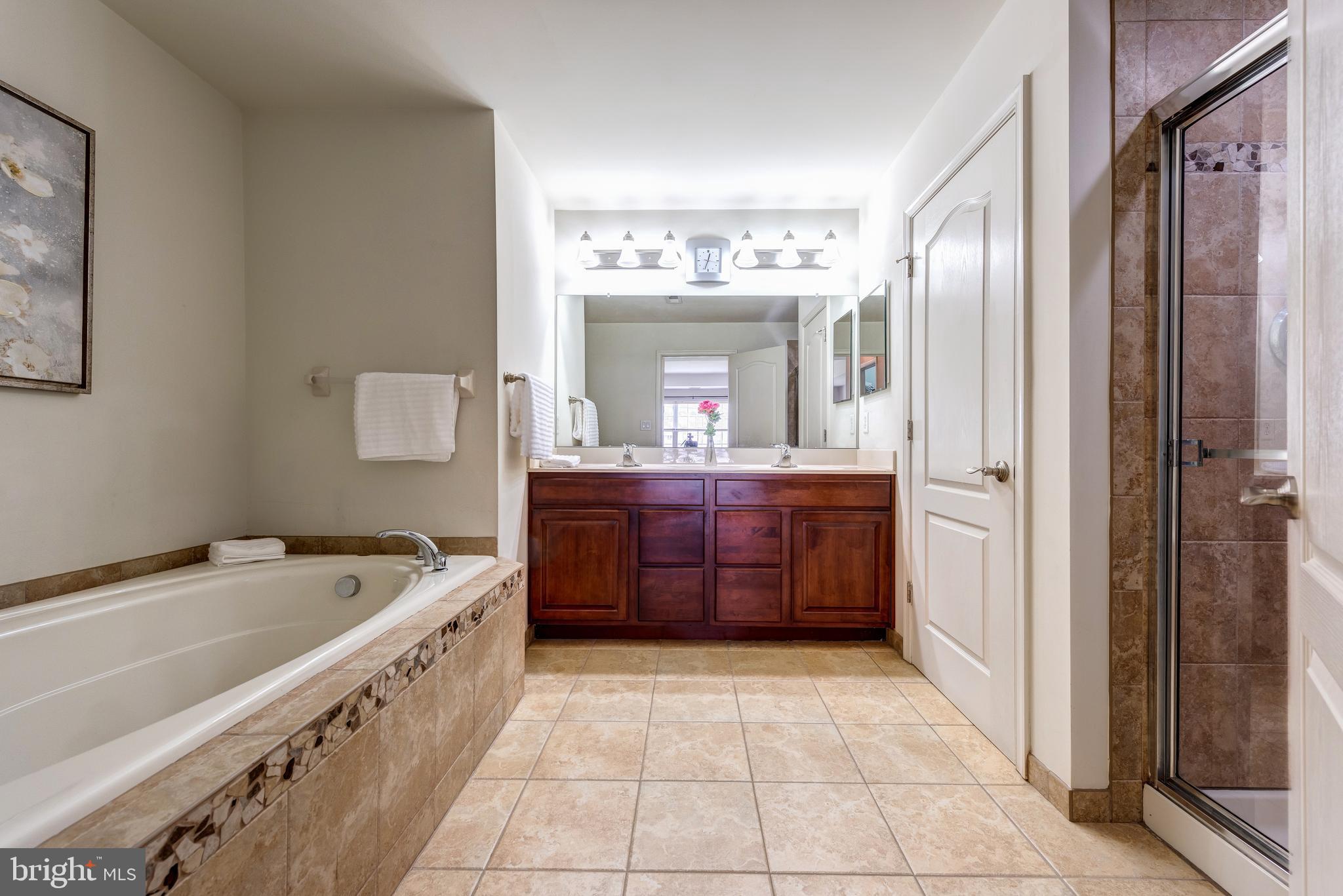 2604 ROCKLEDGE COURT