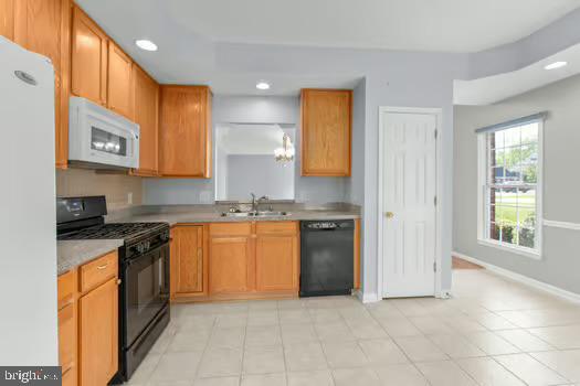 SALEM FIELDS - Residential