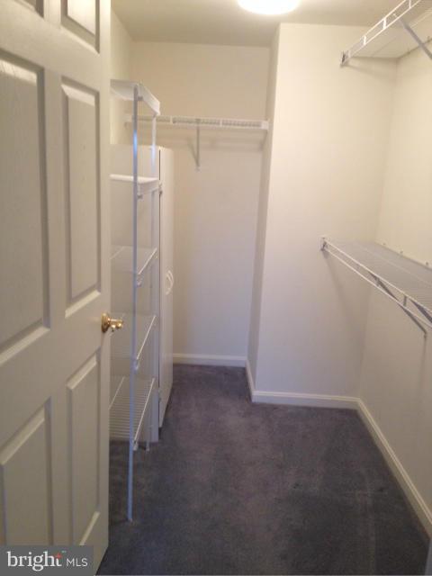 ROUNDWOOD RIDGE - Residential Lease