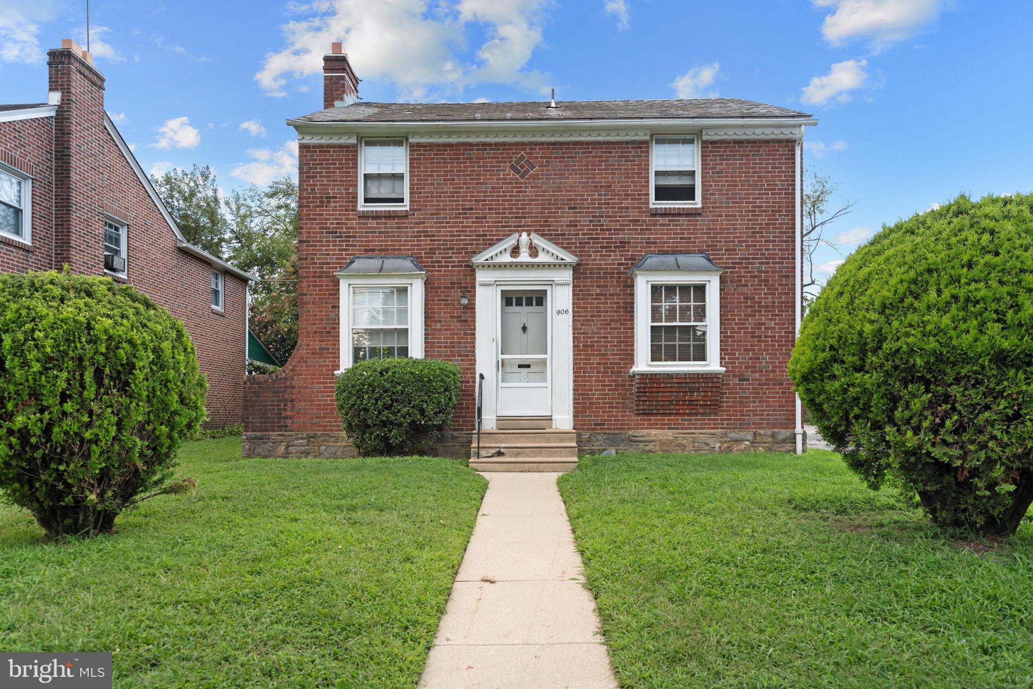 906 RHAWN STREET
