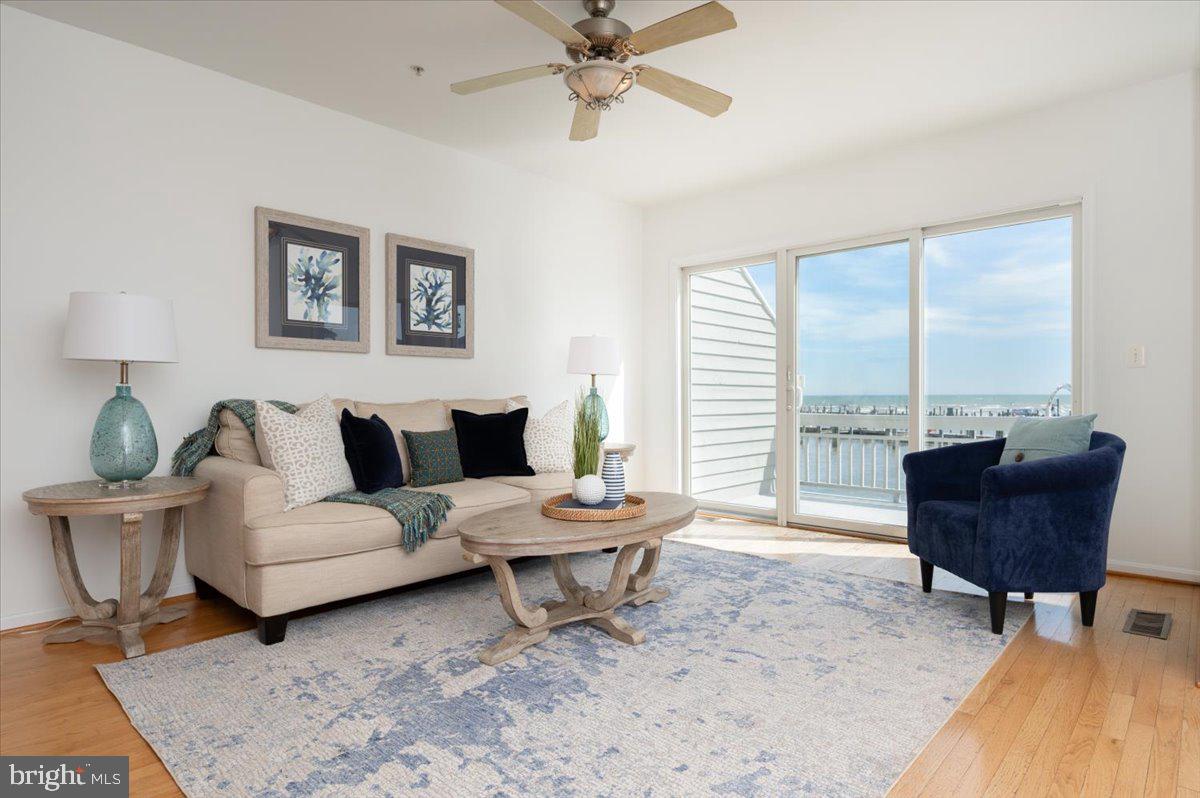 WINDWARD KEY - Residential